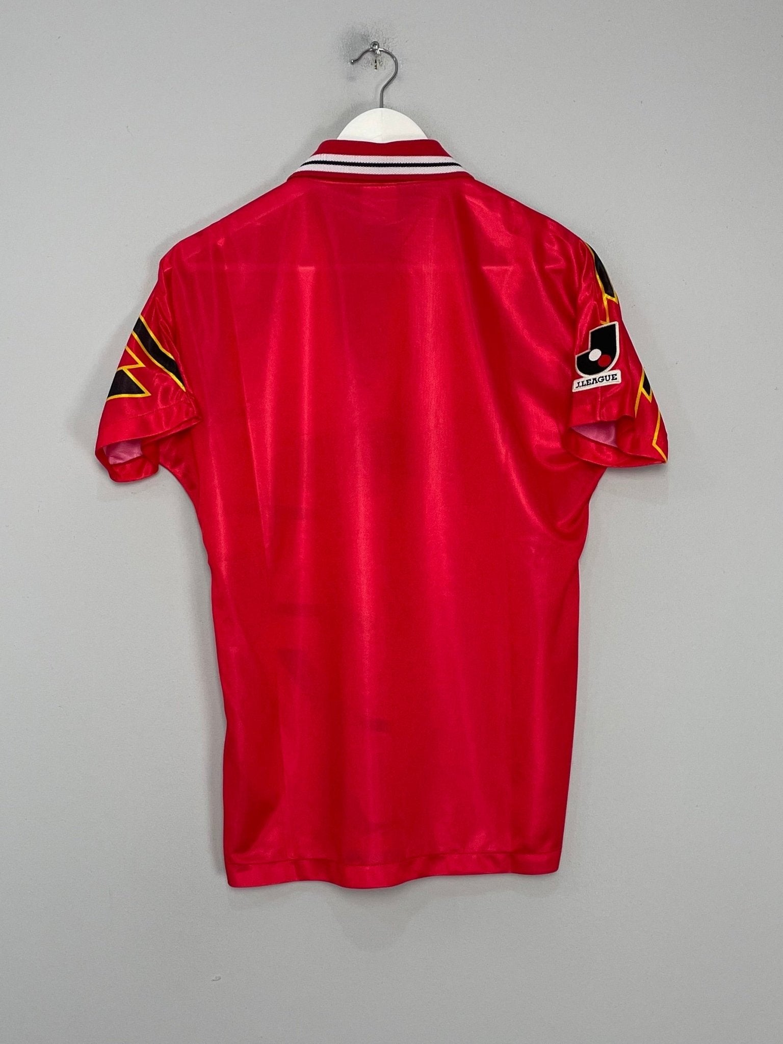 Shop 1995/96 NAGOYA GRAMPUS HOME SHIRT (S) MIZUNO, classic football shirts, vintage football shirts & retro soccer jerseys at Cult Kits