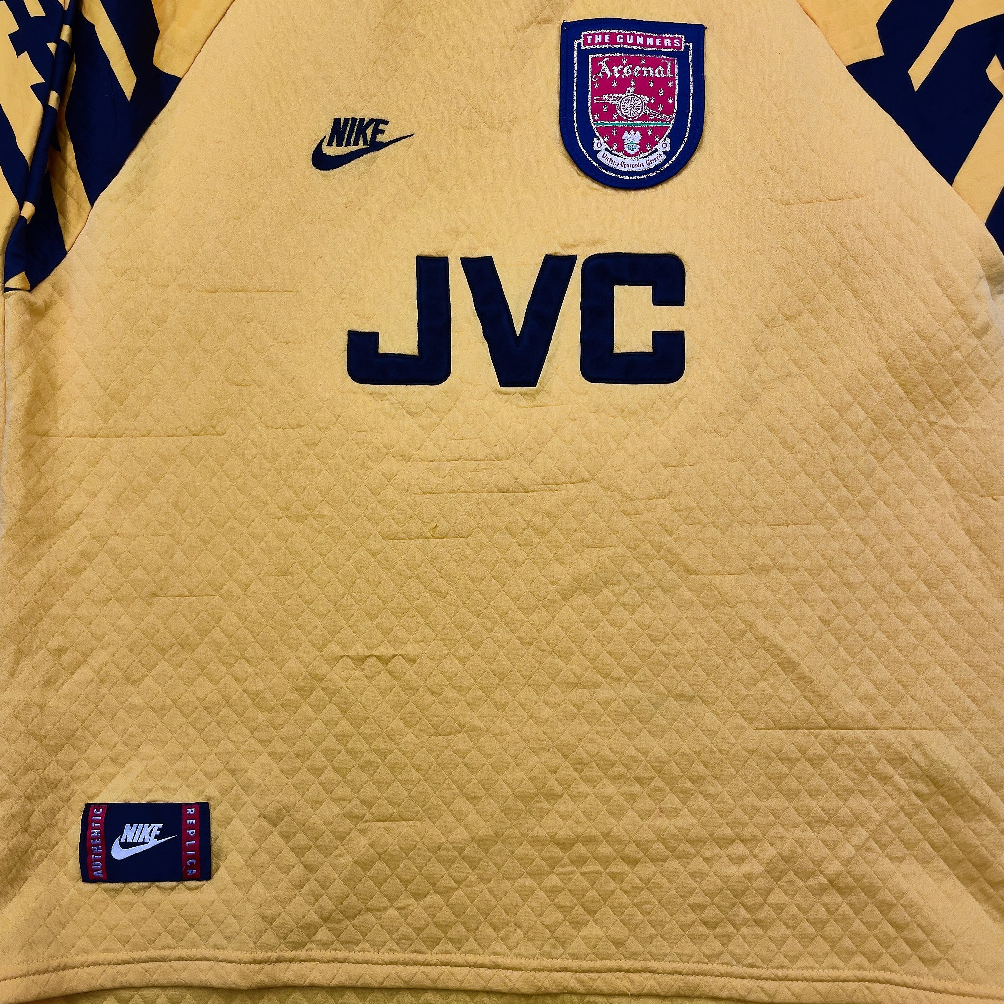 Buy 1995/97 Arsenal GK Shirt (L) Nike ~ Free worldwide shipping available ~ Authentic Vintage Football Shirts from Cult Kits
