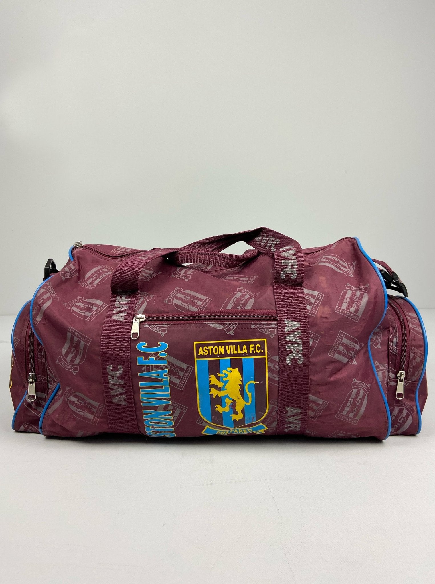Shop 1995/97 ASTON VILLA DUFFLE BAG, classic football shirts, vintage football shirts & retro soccer jerseys at Cult Kits