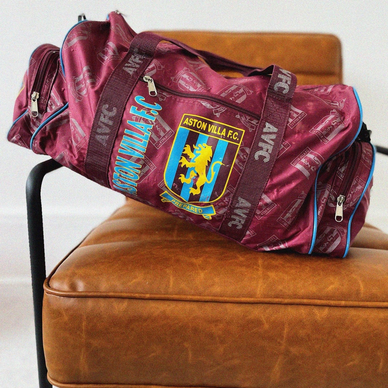 Shop 1995/97 ASTON VILLA DUFFLE BAG, classic football shirts, vintage football shirts & retro soccer jerseys at Cult Kits