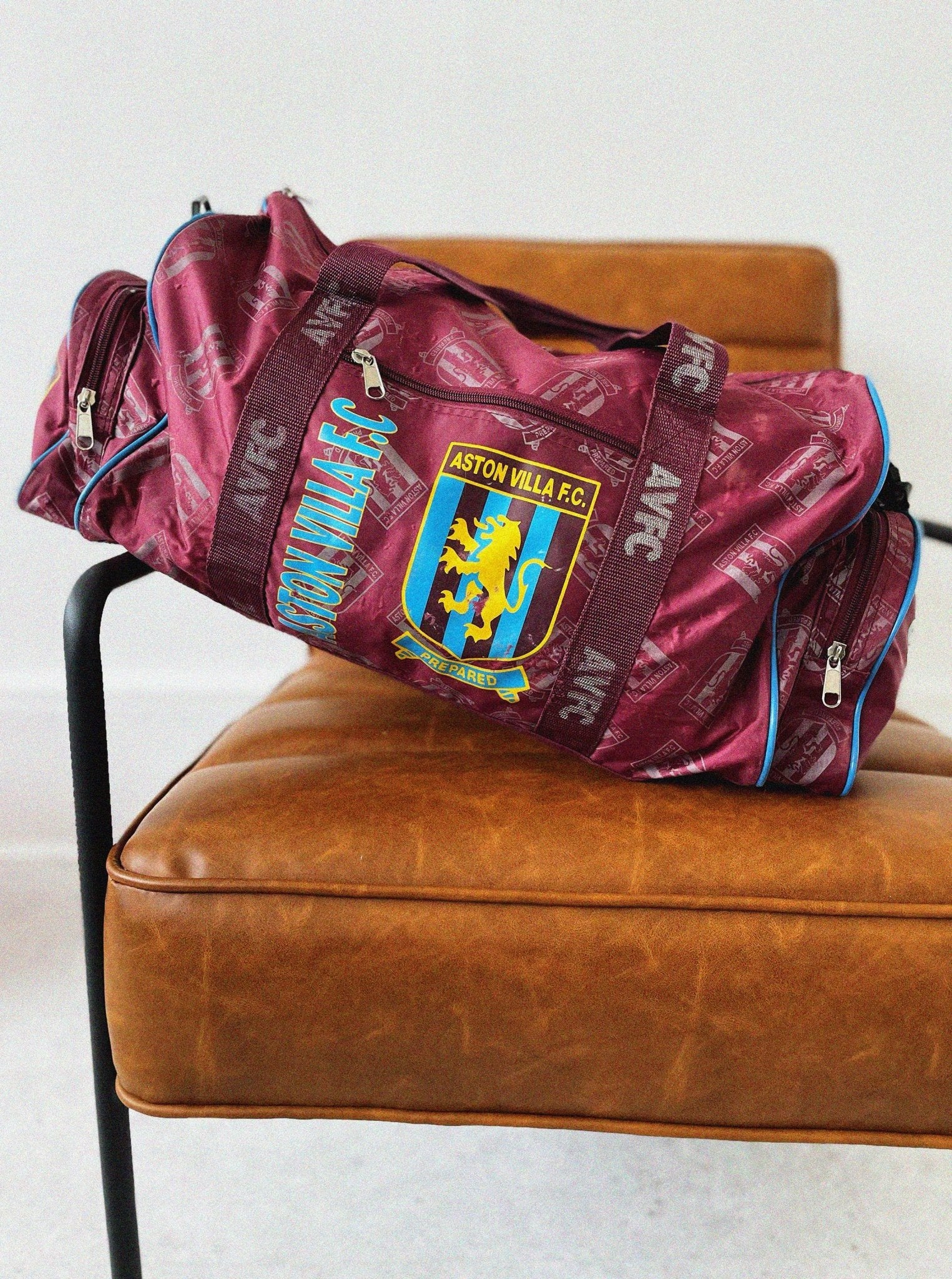 Shop 1995/97 ASTON VILLA DUFFLE BAG, classic football shirts, vintage football shirts & retro soccer jerseys at Cult Kits