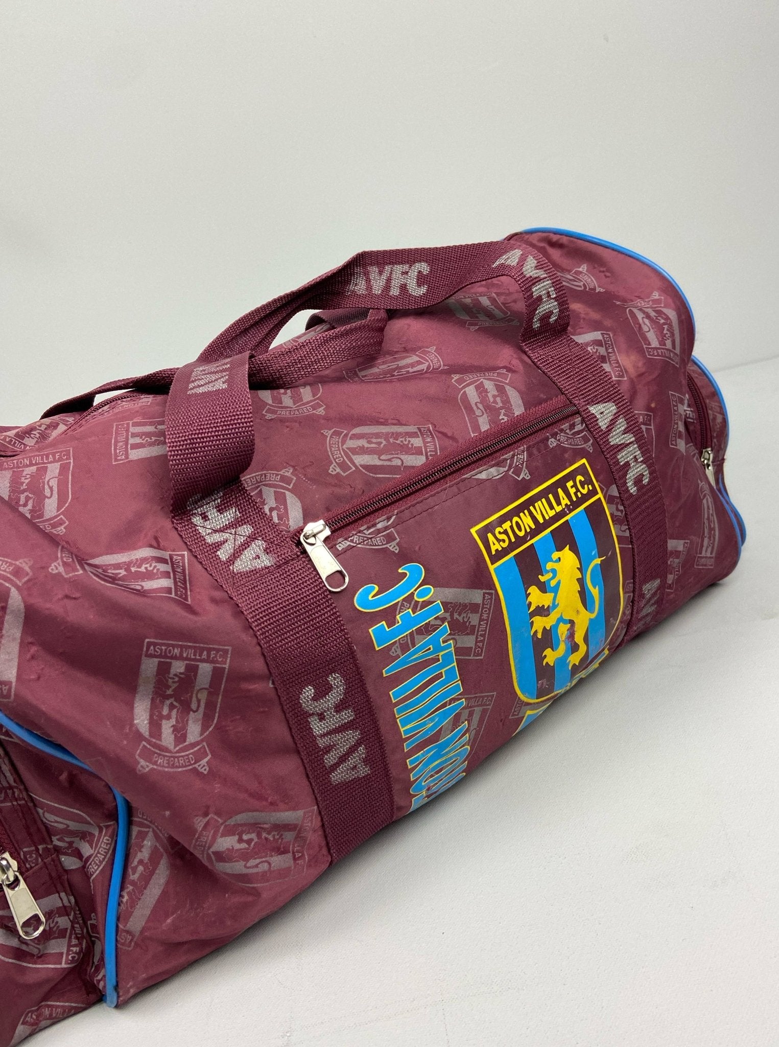 Shop 1995/97 ASTON VILLA DUFFLE BAG, classic football shirts, vintage football shirts & retro soccer jerseys at Cult Kits