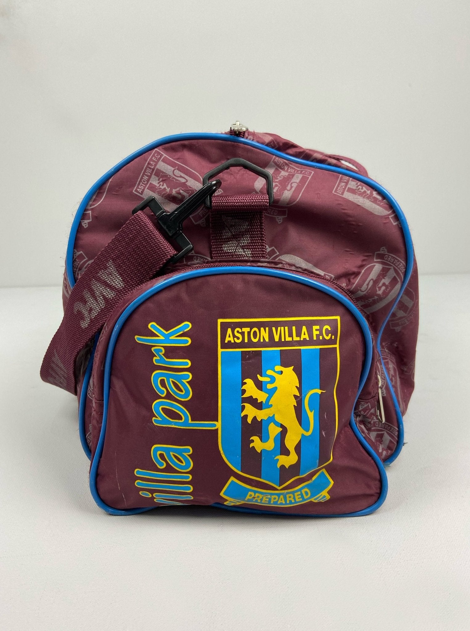 Shop 1995/97 ASTON VILLA DUFFLE BAG, classic football shirts, vintage football shirts & retro soccer jerseys at Cult Kits
