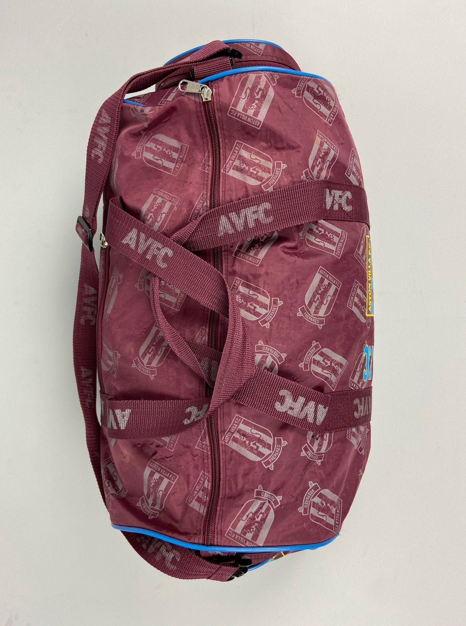 Shop 1995/97 ASTON VILLA DUFFLE BAG, classic football shirts, vintage football shirts & retro soccer jerseys at Cult Kits