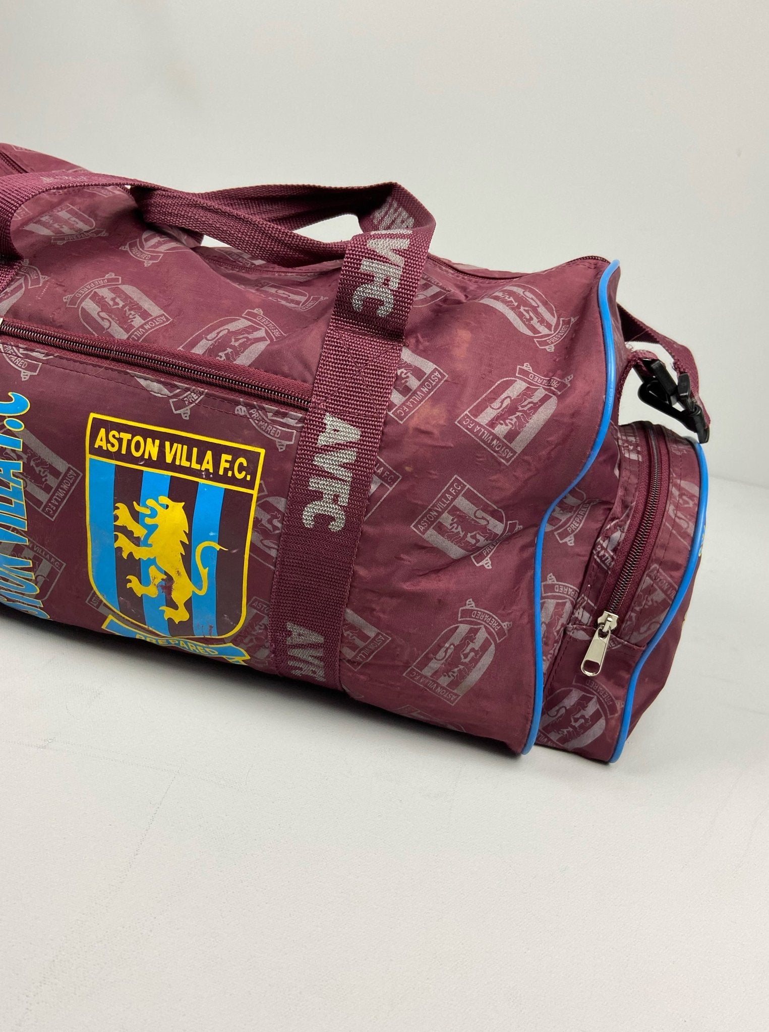 Shop 1995/97 ASTON VILLA DUFFLE BAG, classic football shirts, vintage football shirts & retro soccer jerseys at Cult Kits
