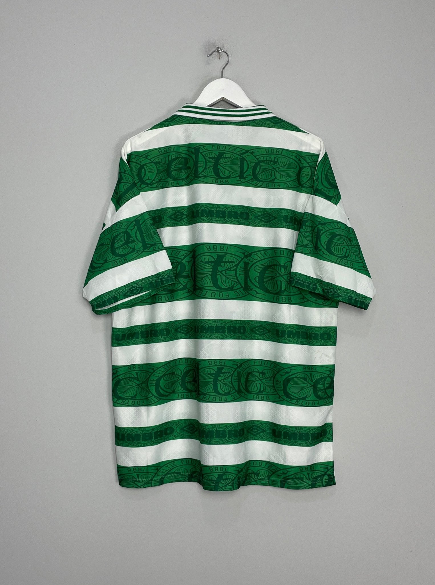Shop 1995/97 CELTIC HOME SHIRT (XL) UMBRO, classic football shirts, vintage football shirts & retro soccer jerseys at Cult Kits