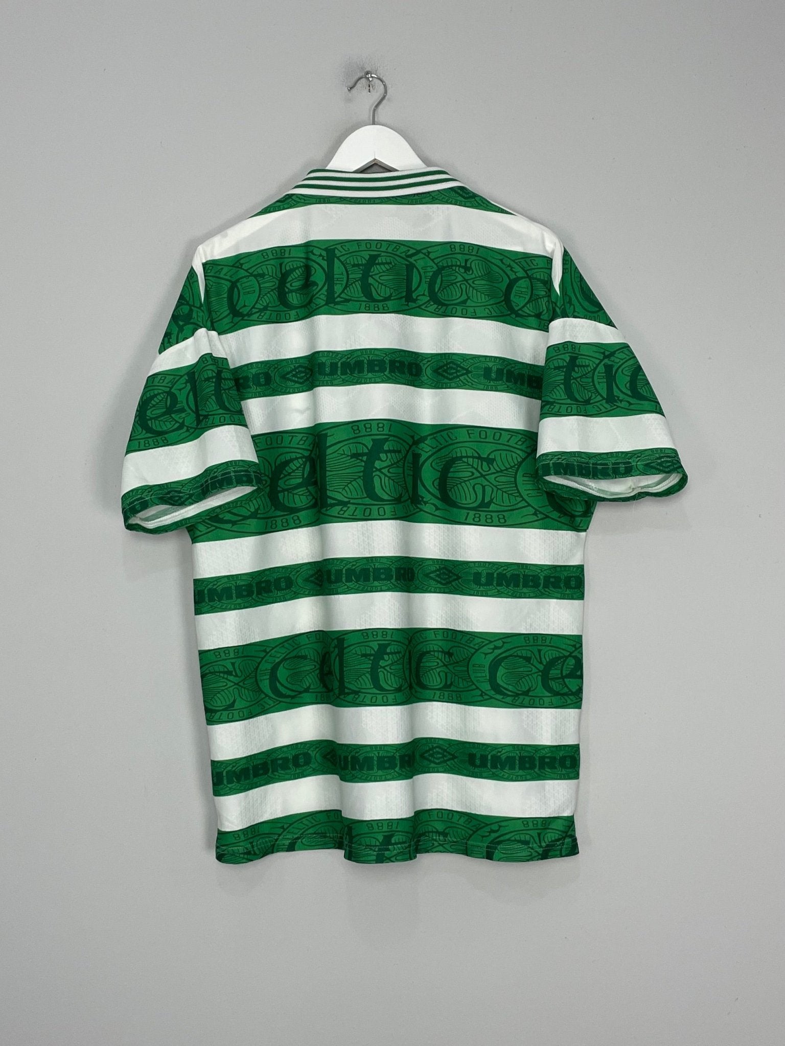 Shop 1995/97 CELTIC HOME SHIRT (XL) UMBRO, classic football shirts, vintage football shirts & retro soccer jerseys at Cult Kits