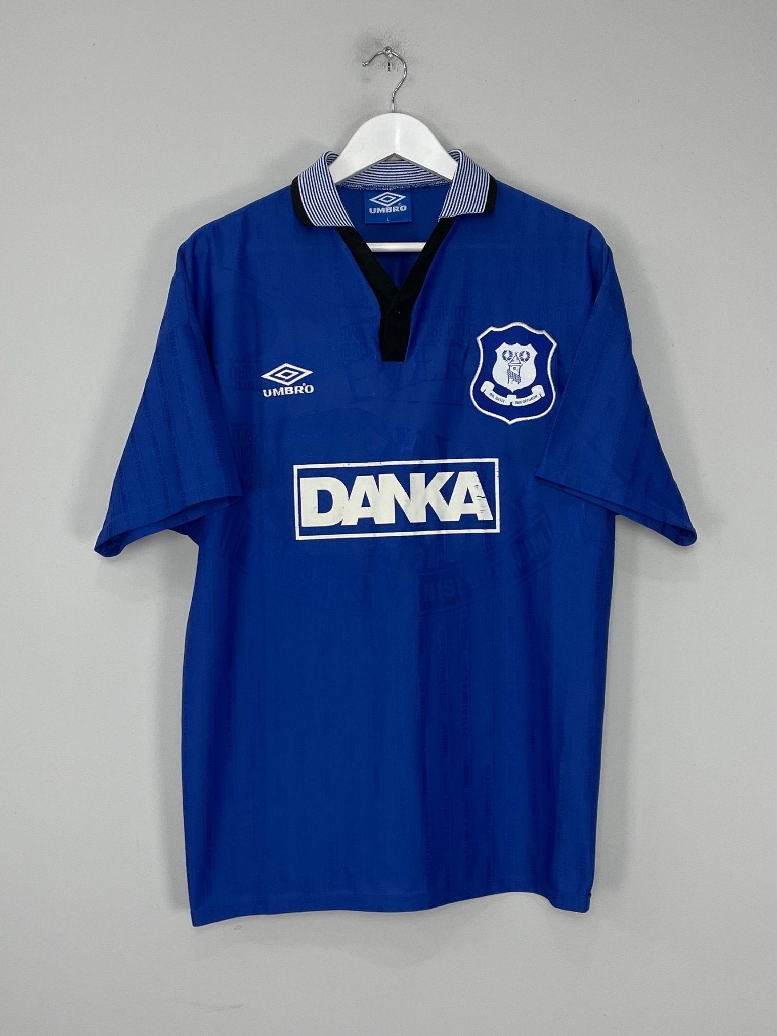 Shop 1995/97 EVERTON BARMBY #12 HOME SHIRT (L) UMBRO, classic football shirts, vintage football shirts & retro soccer jerseys at Cult Kits