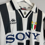 Shop 1995/97 JUVENTUS HOME SHIRT (L) KAPPA, classic football shirts, vintage football shirts & retro soccer jerseys at Cult Kits