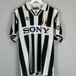 Shop 1995/97 JUVENTUS HOME SHIRT (L) KAPPA, classic football shirts, vintage football shirts & retro soccer jerseys at Cult Kits