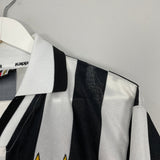 Shop 1995/97 JUVENTUS HOME SHIRT (L) KAPPA, classic football shirts, vintage football shirts & retro soccer jerseys at Cult Kits