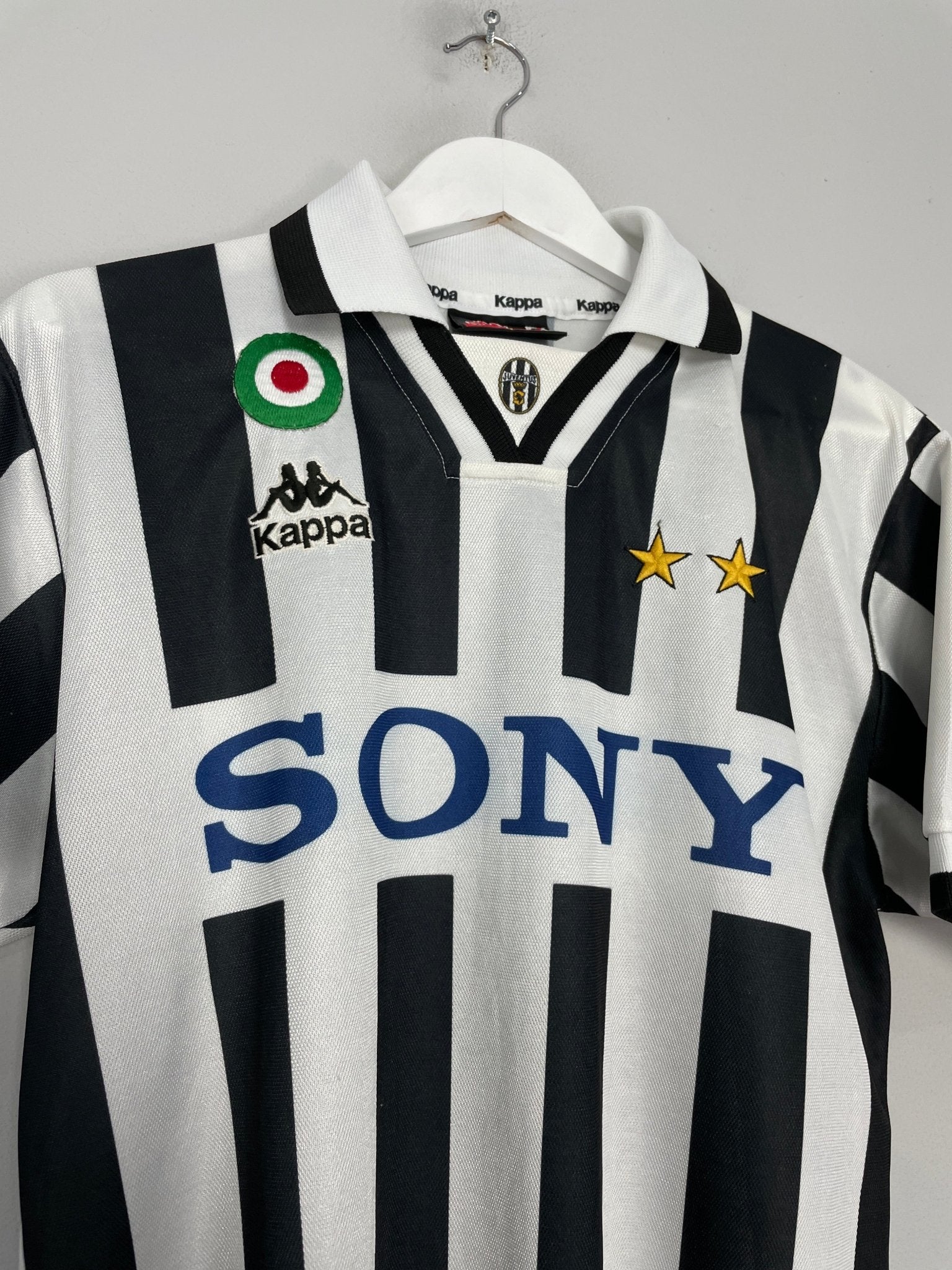 Shop 1995/97 JUVENTUS HOME SHIRT (S) KAPPA, classic football shirts, vintage football shirts & retro soccer jerseys at Cult Kits