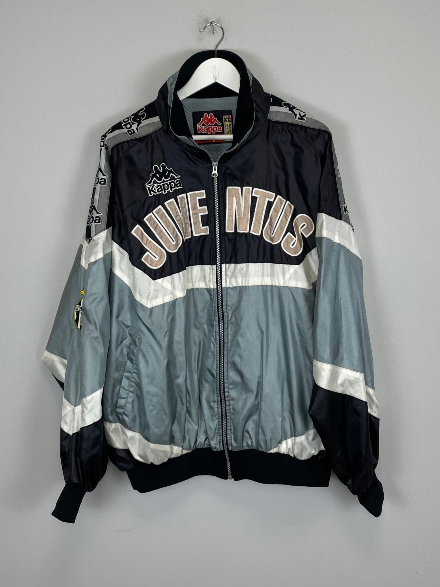 Shop 1995/97 JUVENTUS TRACK JACKET (XL) KAPPA, classic football shirts, vintage football shirts & retro soccer jerseys at Cult Kits