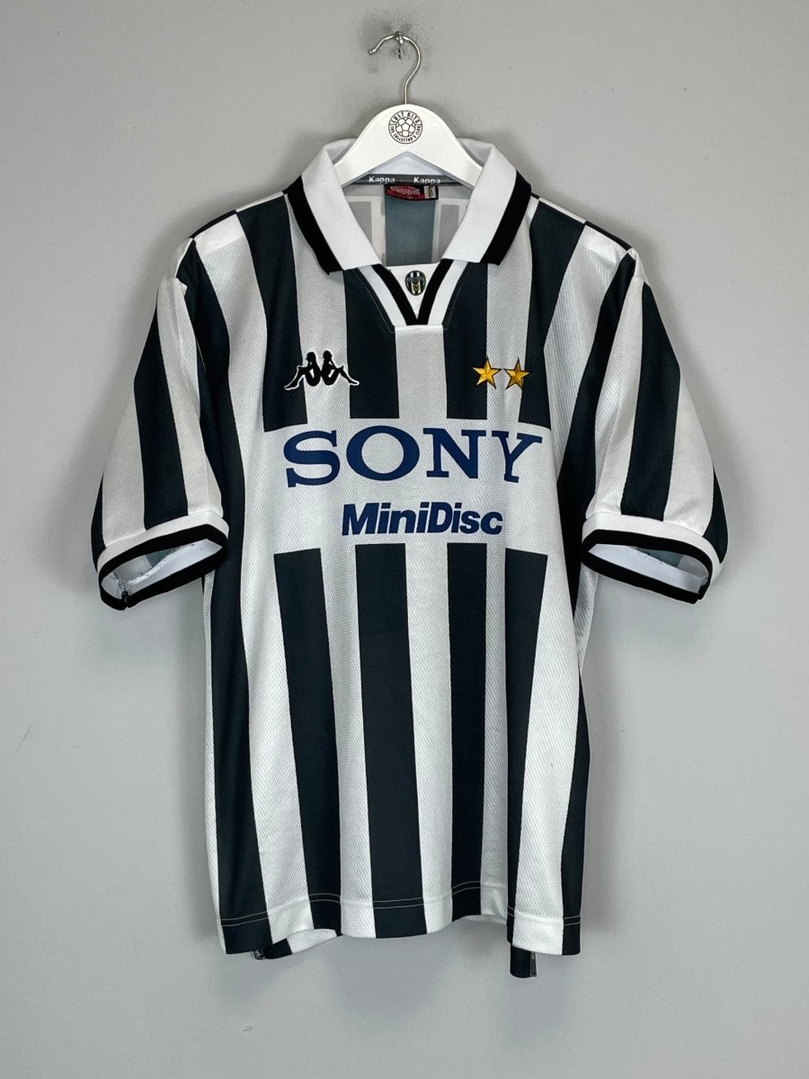 1995/97 JUVENTUS VIERI 15 HOME SHIRT (L) KAPPA - Cult Kits - Large - Buy Vintage Football Shirts, Authentic Retro Football Shirts For Sale, Classic Football Shirts & Soccer Jersey