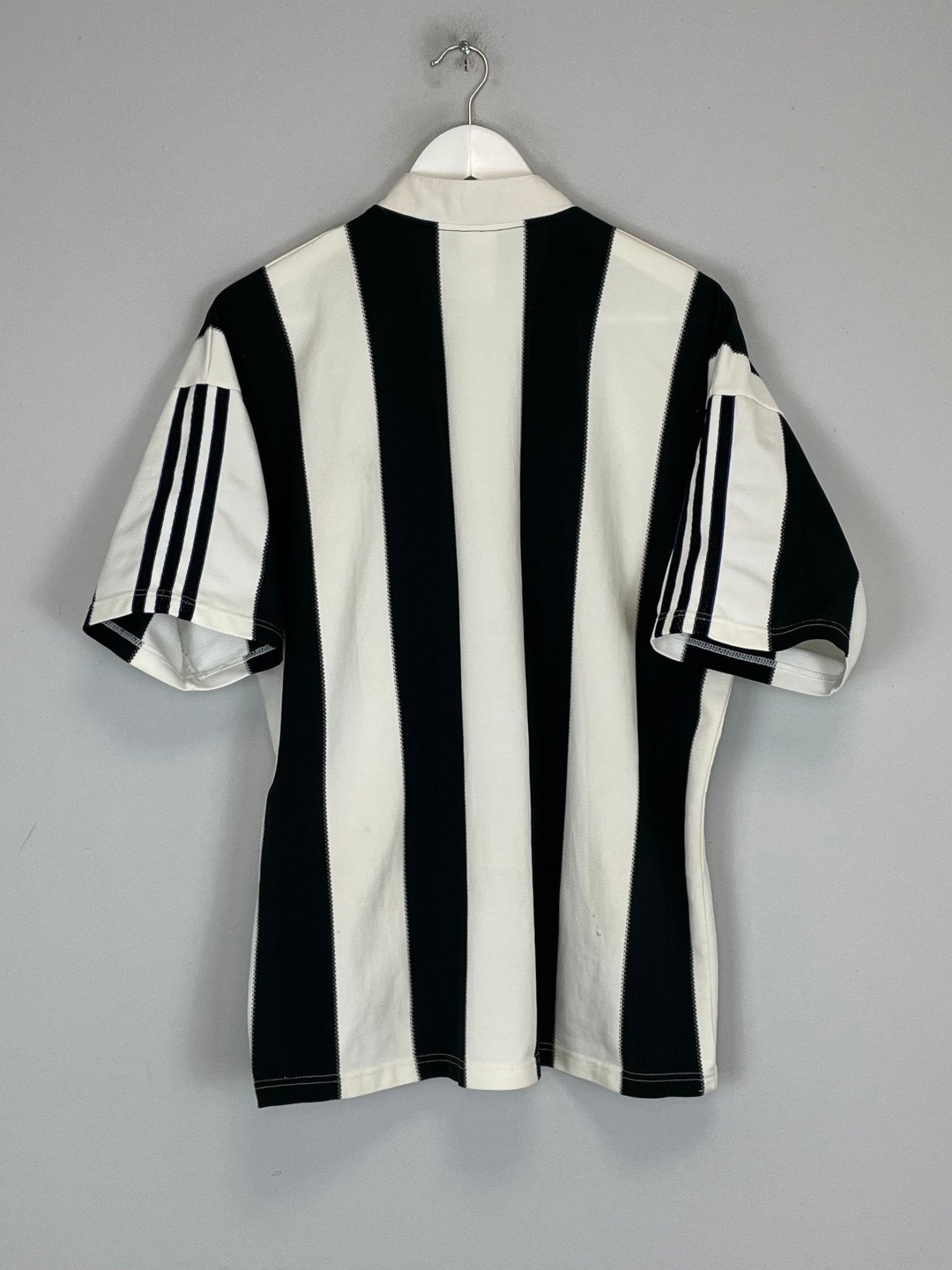 Shop 1995/97 NEWCASTLE UNITED HOME SHIRT (M) ADIDAS, classic football shirts, vintage football shirts & retro soccer jerseys at Cult Kits
