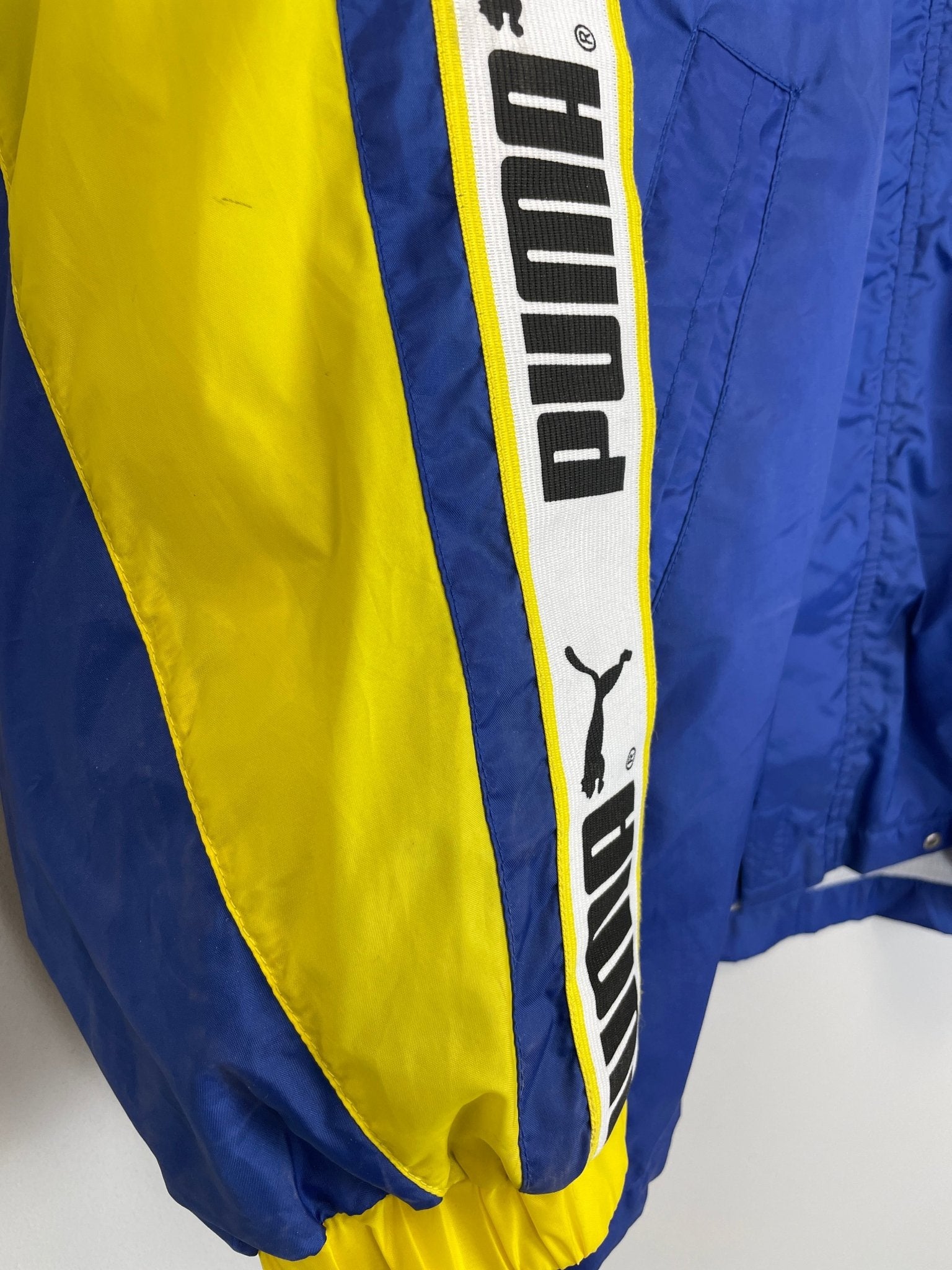 Shop 1995/97 PARMA WATERPROOF JACKET (L) PUMA, classic football shirts, vintage football shirts & retro soccer jerseys at Cult Kits