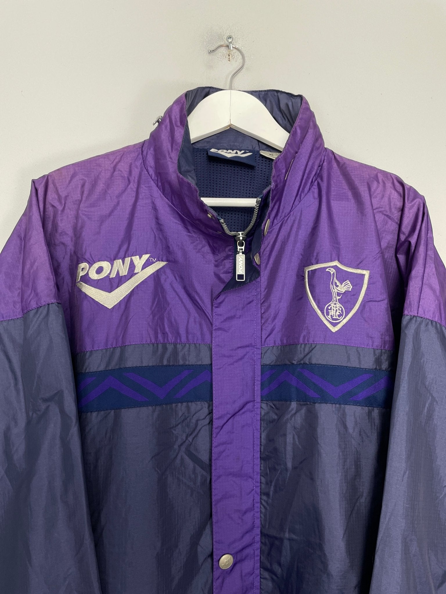 Shop 1995/97 TOTTENHAM BENCHCOAT (XL) PONY, classic football shirts, vintage football shirts & retro soccer jerseys at Cult Kits