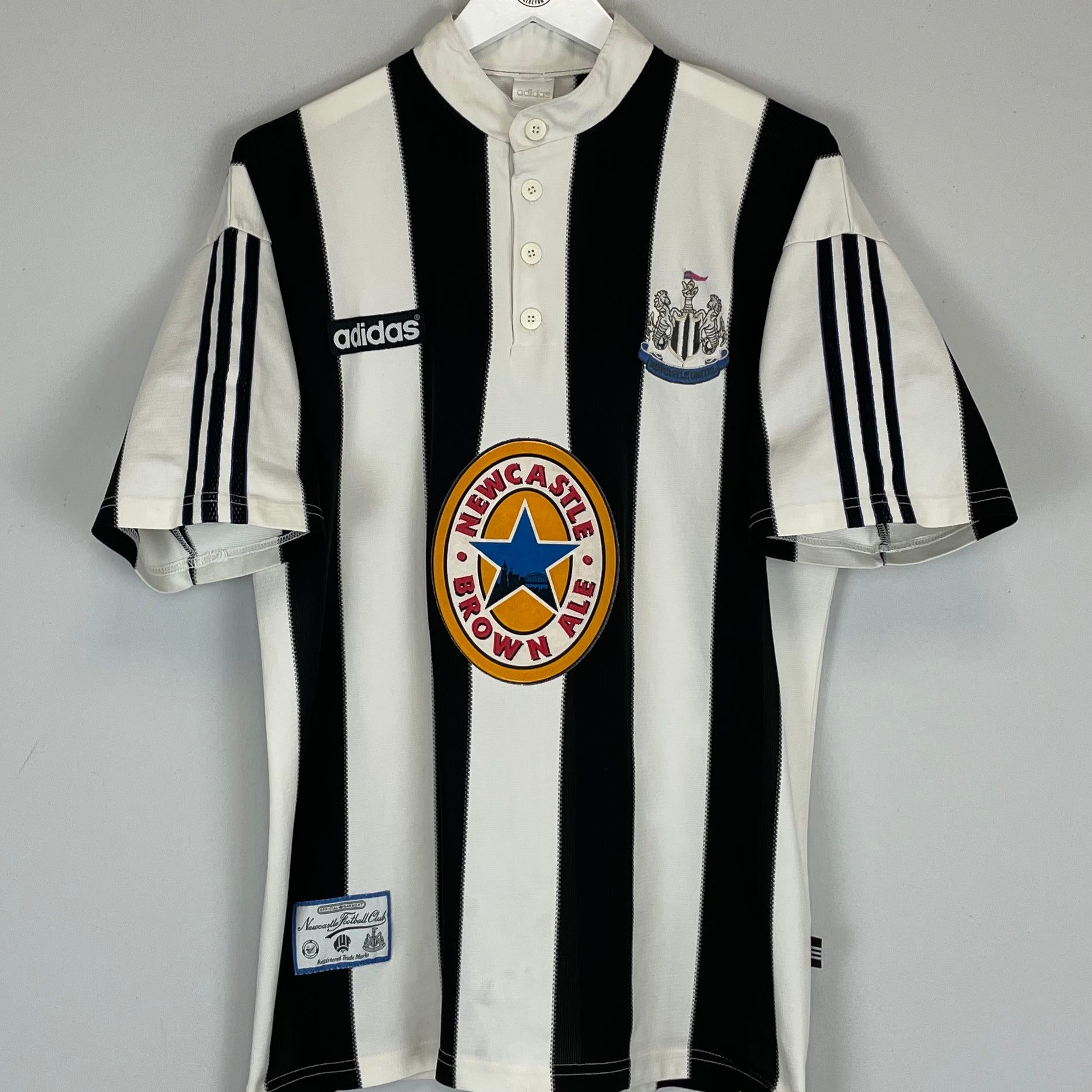 Shop 1995/97 NEWCASTLE UNITED HOME SHIRT (L) ADIDAS, classic football shirts, vintage football shirts & retro soccer jerseys at Cult Kits