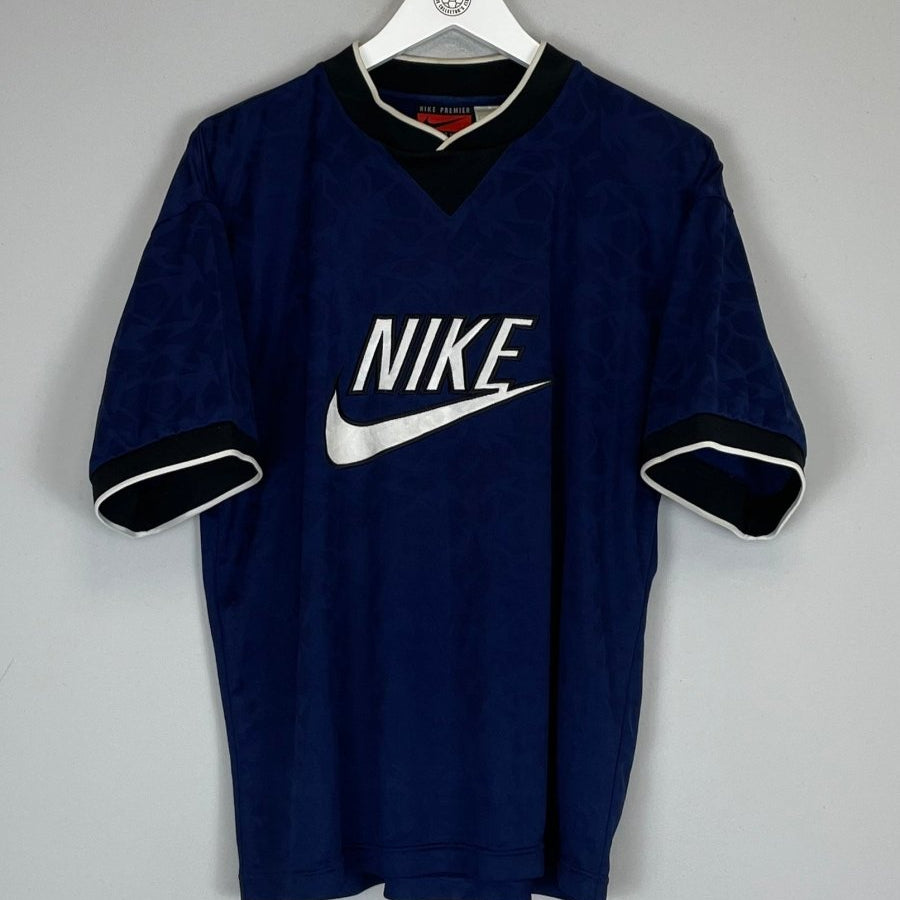 1996 NIKE TRAINING SHIRT (L) - Cult Kits - Large - Buy Vintage Football Shirts, Authentic Retro Football Shirts For Sale, Classic Football Shirts & Soccer Jersey