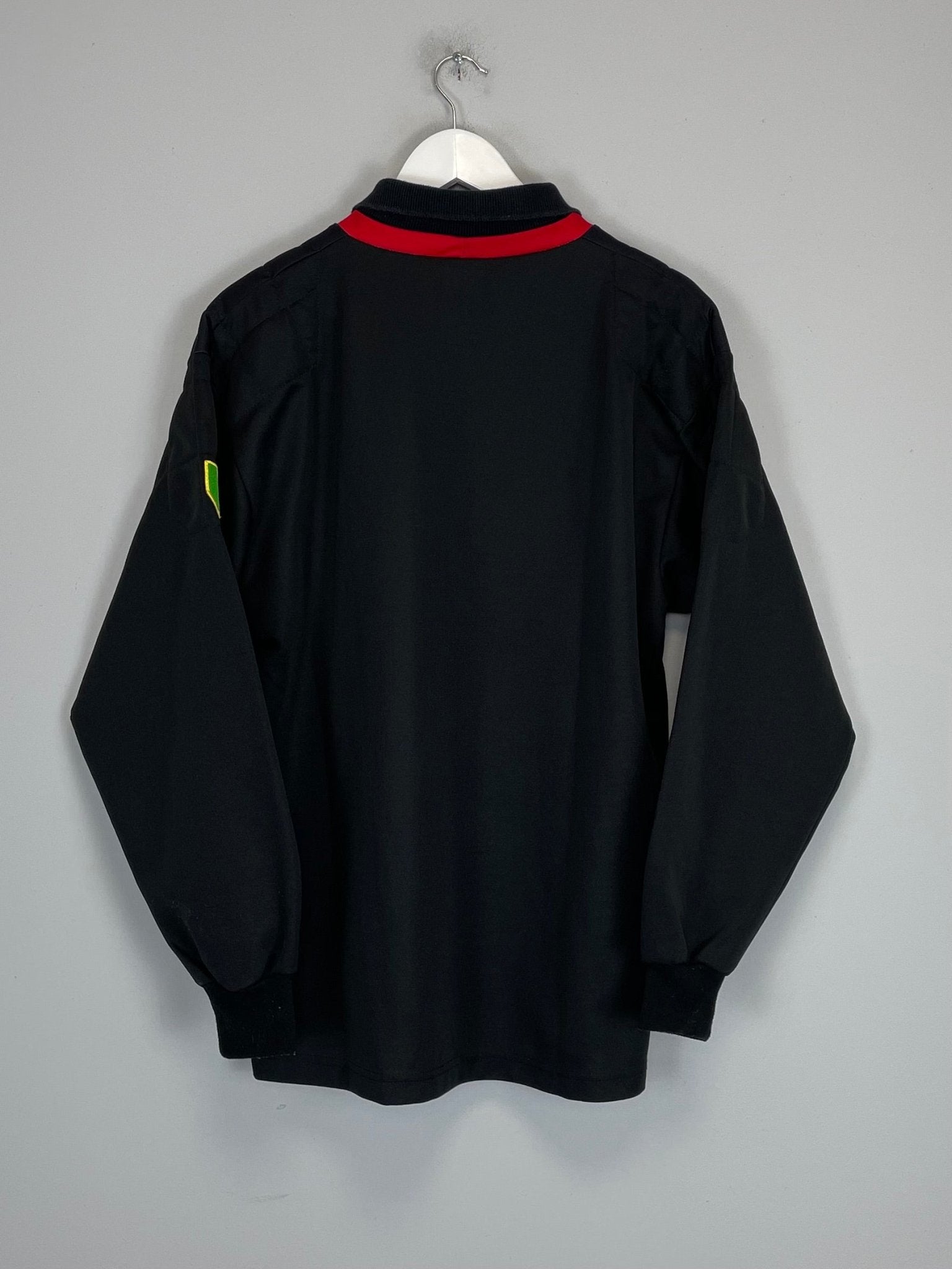 Shop 1996/97 AC MILAN GK SHIRT (XL) LOTTO, classic football shirts, vintage football shirts & retro soccer jerseys at Cult Kits