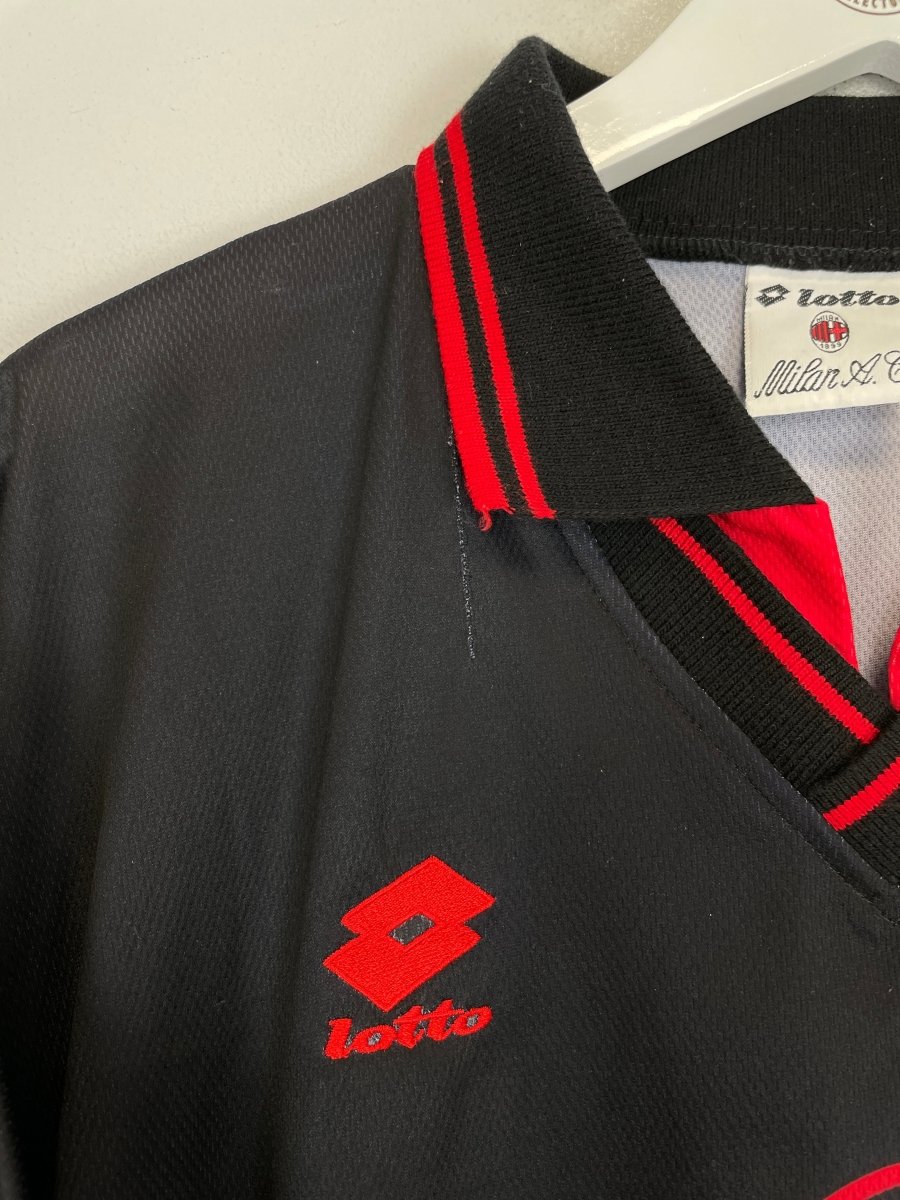 1996/97 AC MILAN THIRD SHIRT (L) LOTTO - Cult Kits - Large - Buy Vintage Football Shirts, Authentic Retro Football Shirts For Sale, Classic Football Shirts & Soccer Jersey