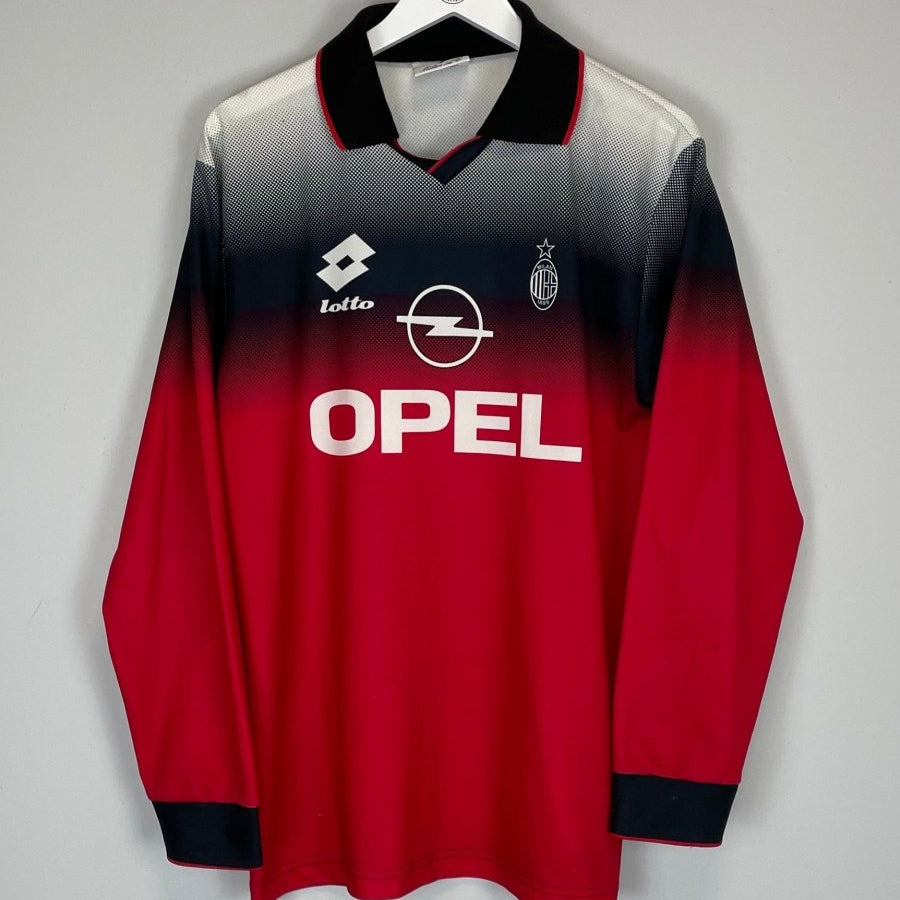 1996/97 AC MILAN TRAINING SHIRT (L) LOTTO - Cult Kits - Large - Buy Vintage Football Shirts, Authentic Retro Football Shirts For Sale, Classic Football Shirts & Soccer Jersey