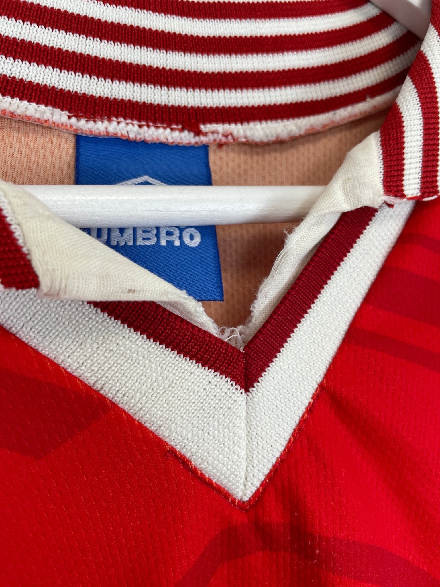 Shop 1996/97 AJAX KLUIVERT #9 HOME SHIRT (XL) UMBRO, classic football shirts, vintage football shirts & retro soccer jerseys at Cult Kits