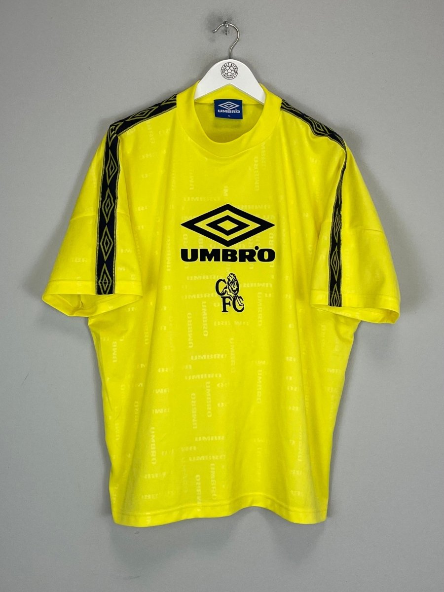 1996/97 CHELSEA TRAINING SHIRT (XL) UMBRO - Cult Kits - XL - Buy Vintage Football Shirts, Authentic Retro Football Shirts For Sale, Classic Football Shirts & Soccer Jersey