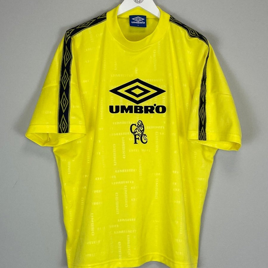 1996/97 CHELSEA TRAINING SHIRT (XL) UMBRO - Cult Kits - XL - Buy Vintage Football Shirts, Authentic Retro Football Shirts For Sale, Classic Football Shirts & Soccer Jersey