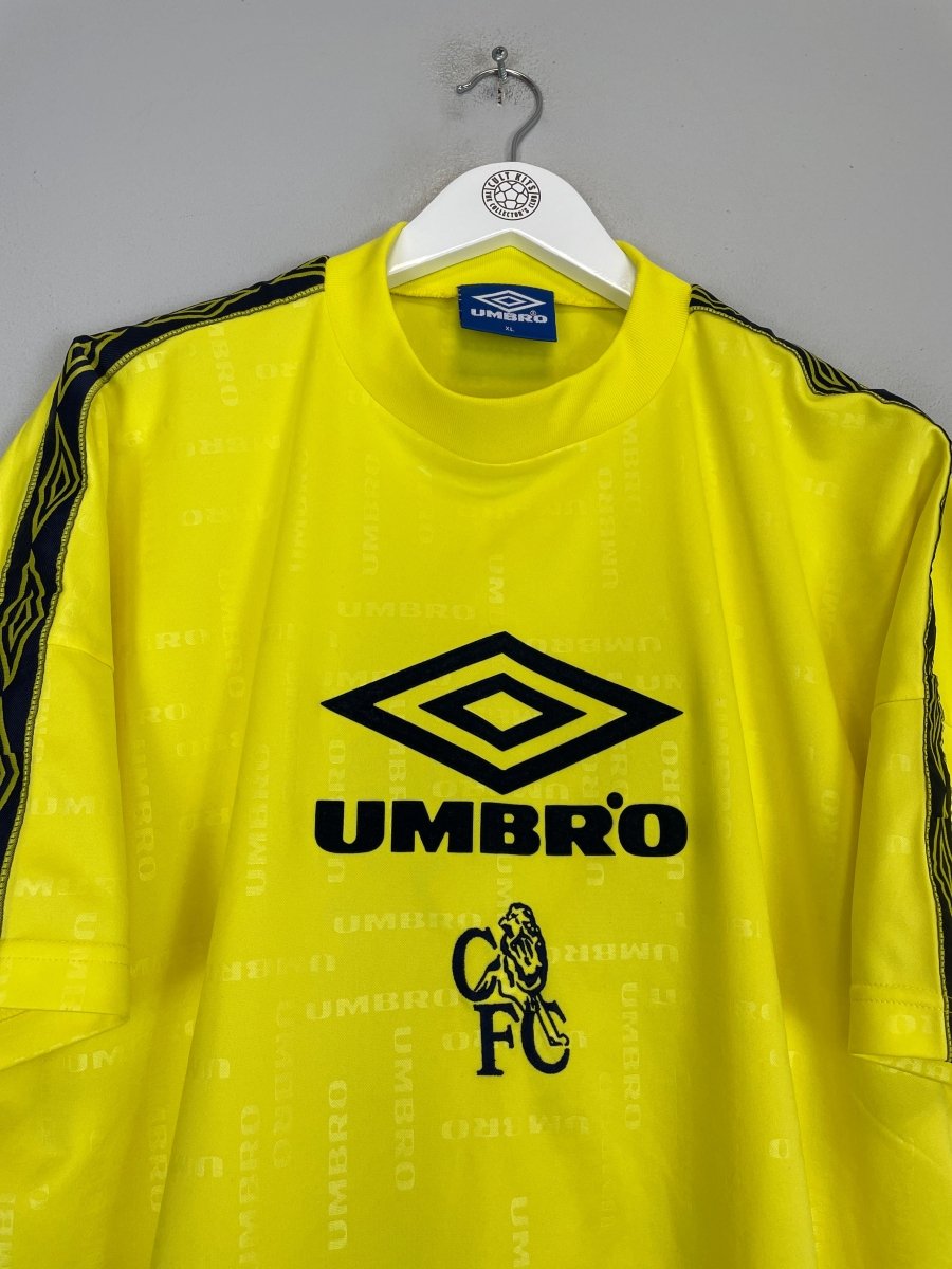 1996/97 CHELSEA TRAINING SHIRT (XL) UMBRO - Cult Kits - XL - Buy Vintage Football Shirts, Authentic Retro Football Shirts For Sale, Classic Football Shirts & Soccer Jersey