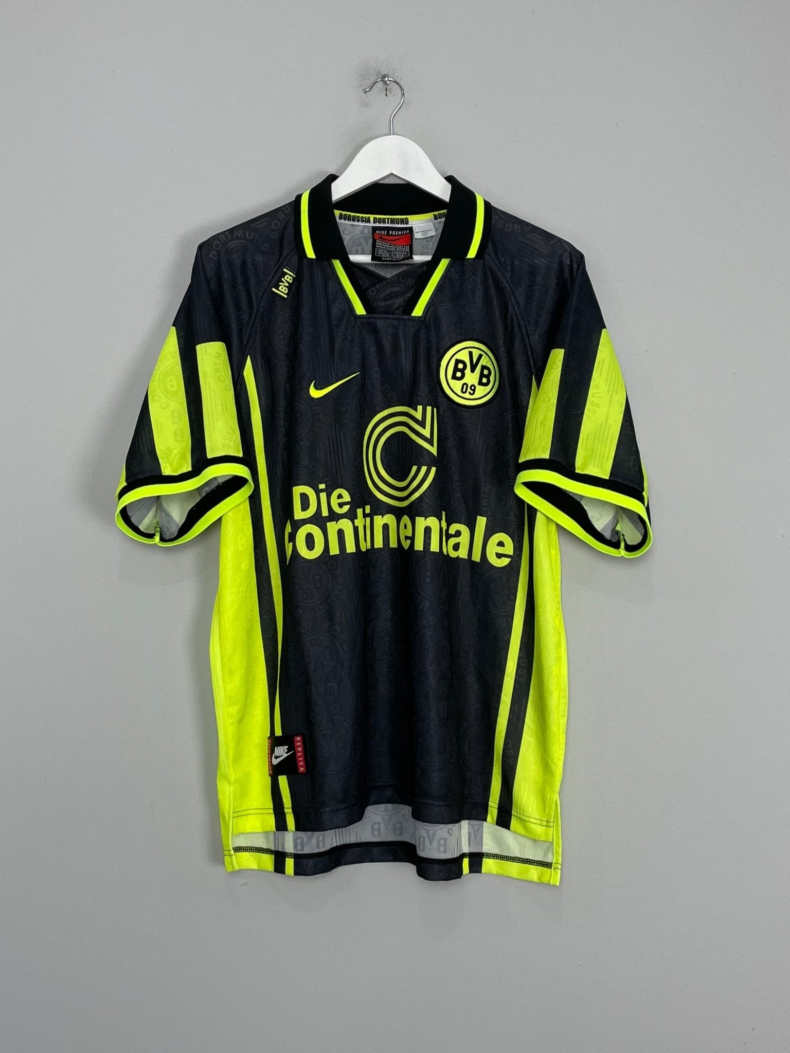 Shop 1996/97 DORTMUND AWAY SHIRT (XL) NIKE, classic football shirts, vintage football shirts & retro soccer jerseys at Cult Kits