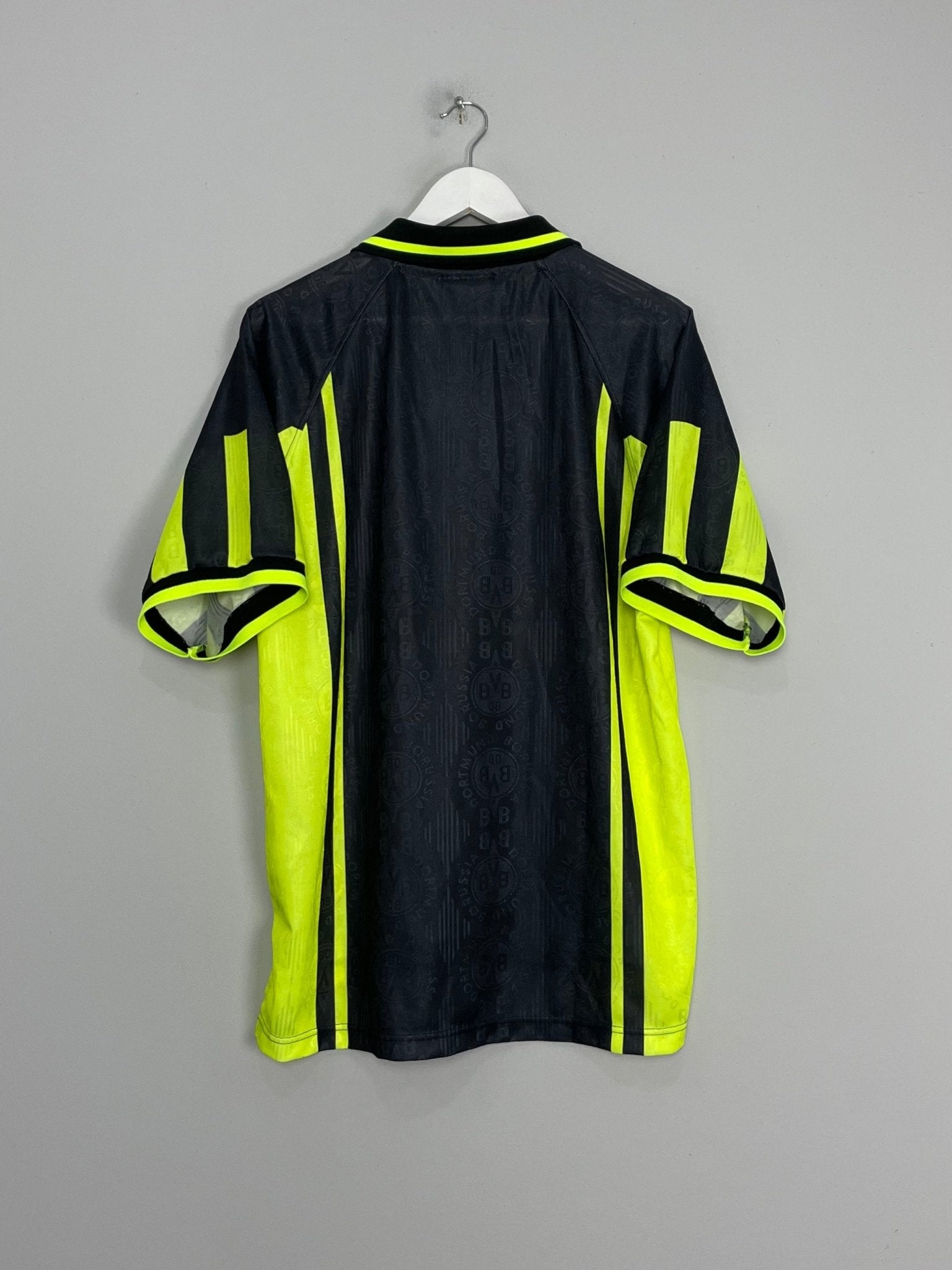 Shop 1996/97 DORTMUND AWAY SHIRT (XL) NIKE, classic football shirts, vintage football shirts & retro soccer jerseys at Cult Kits