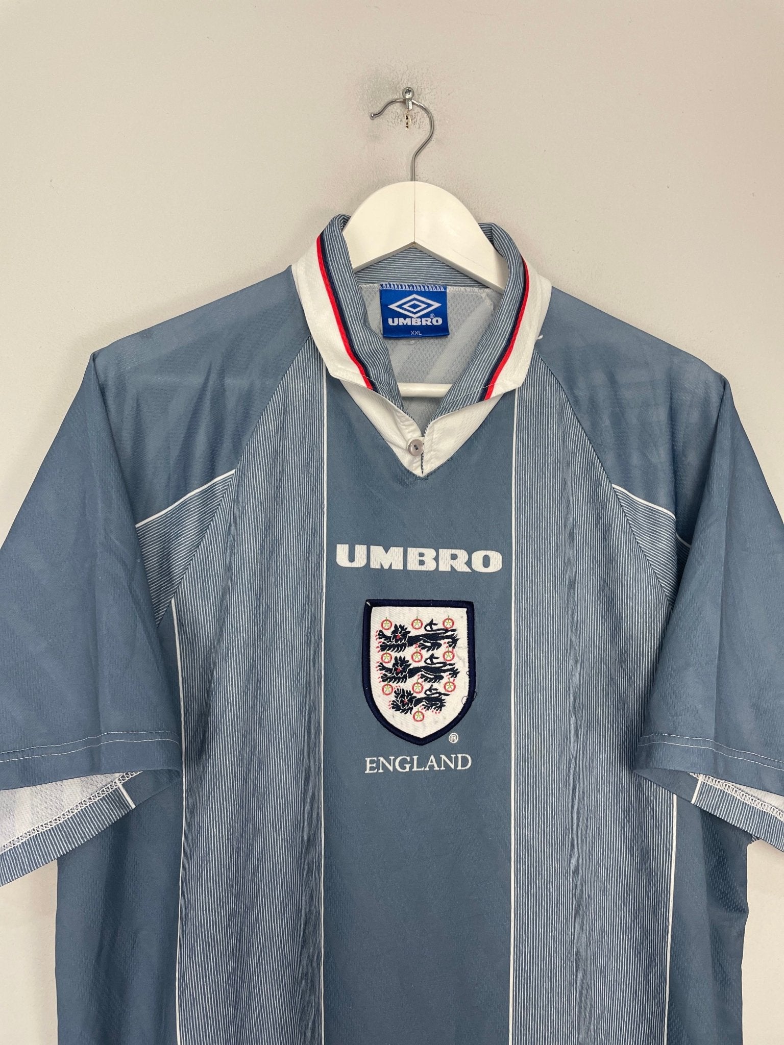 Shop 1996/97 ENGLAND AWAY SHIRT (XXL) UMBRO, classic football shirts, vintage football shirts & retro soccer jerseys at Cult Kits
