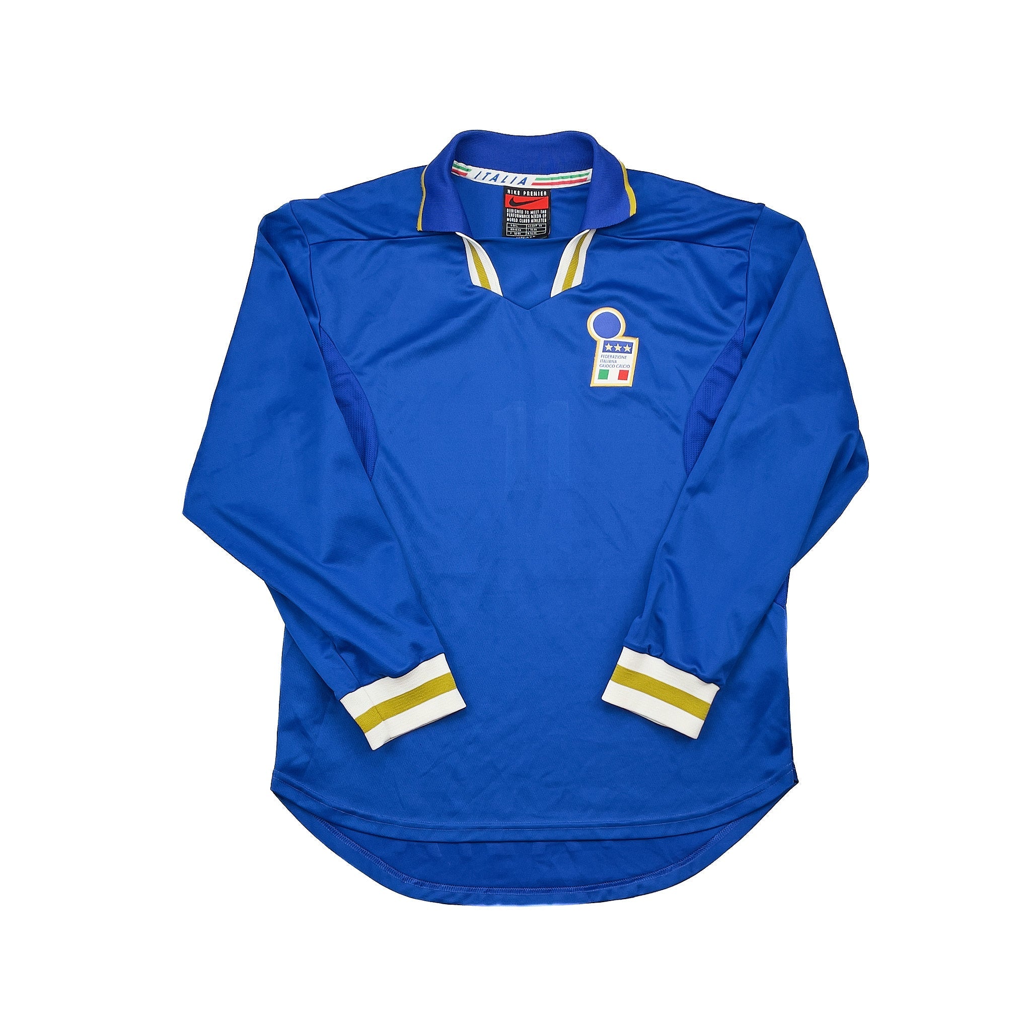 Buy 1996/97 Italy 11 L/S *Player Issue* Home Shirt (L) Nike ~ Free worldwide shipping ~ Authentic Vintage Football Shirts from Cult Kits