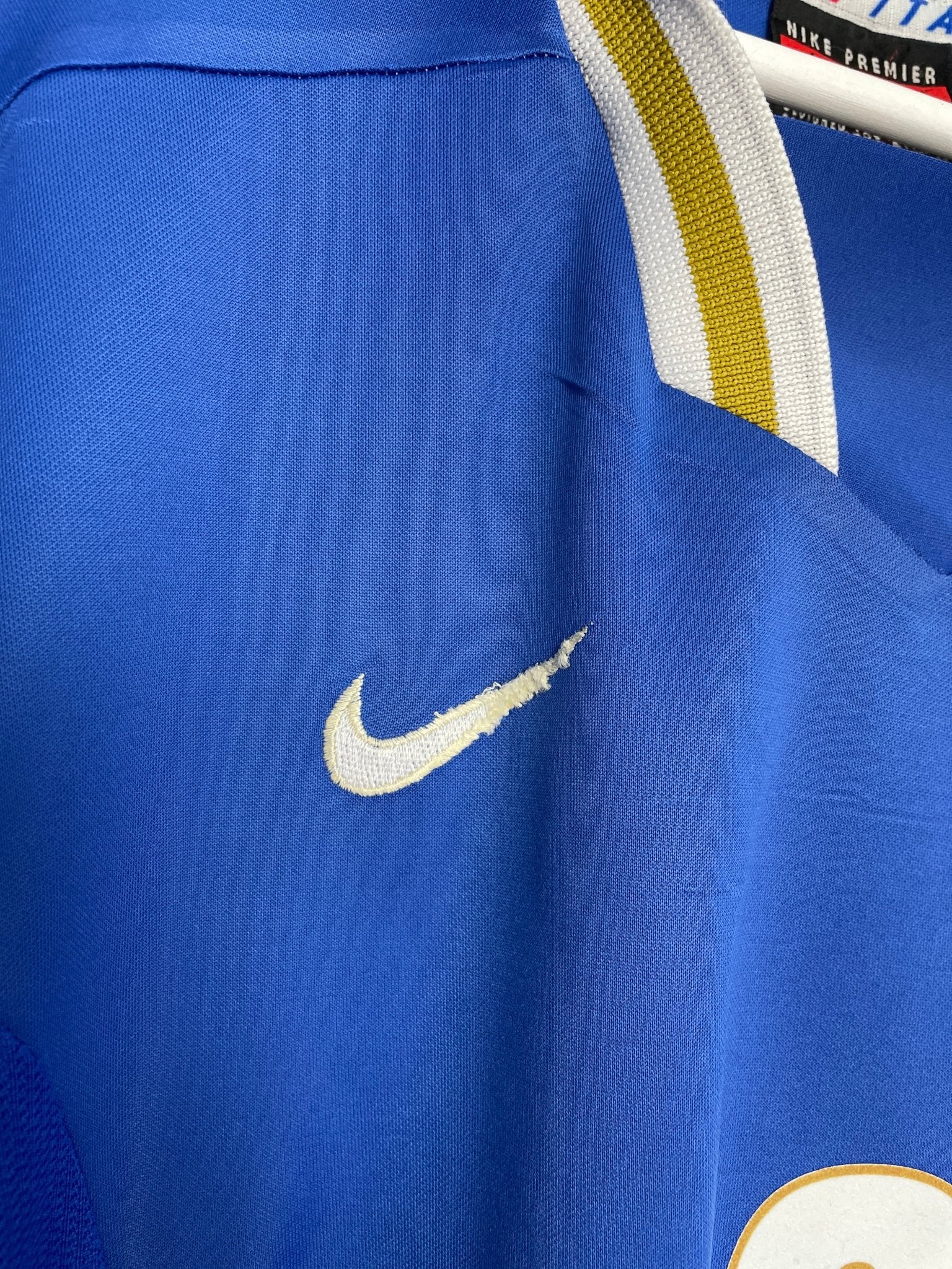 Shop 1996/97 ITALY MALDINI #3 HOME SHIRT (XL) NIKE, classic football shirts, vintage football shirts & retro soccer jerseys at Cult Kits