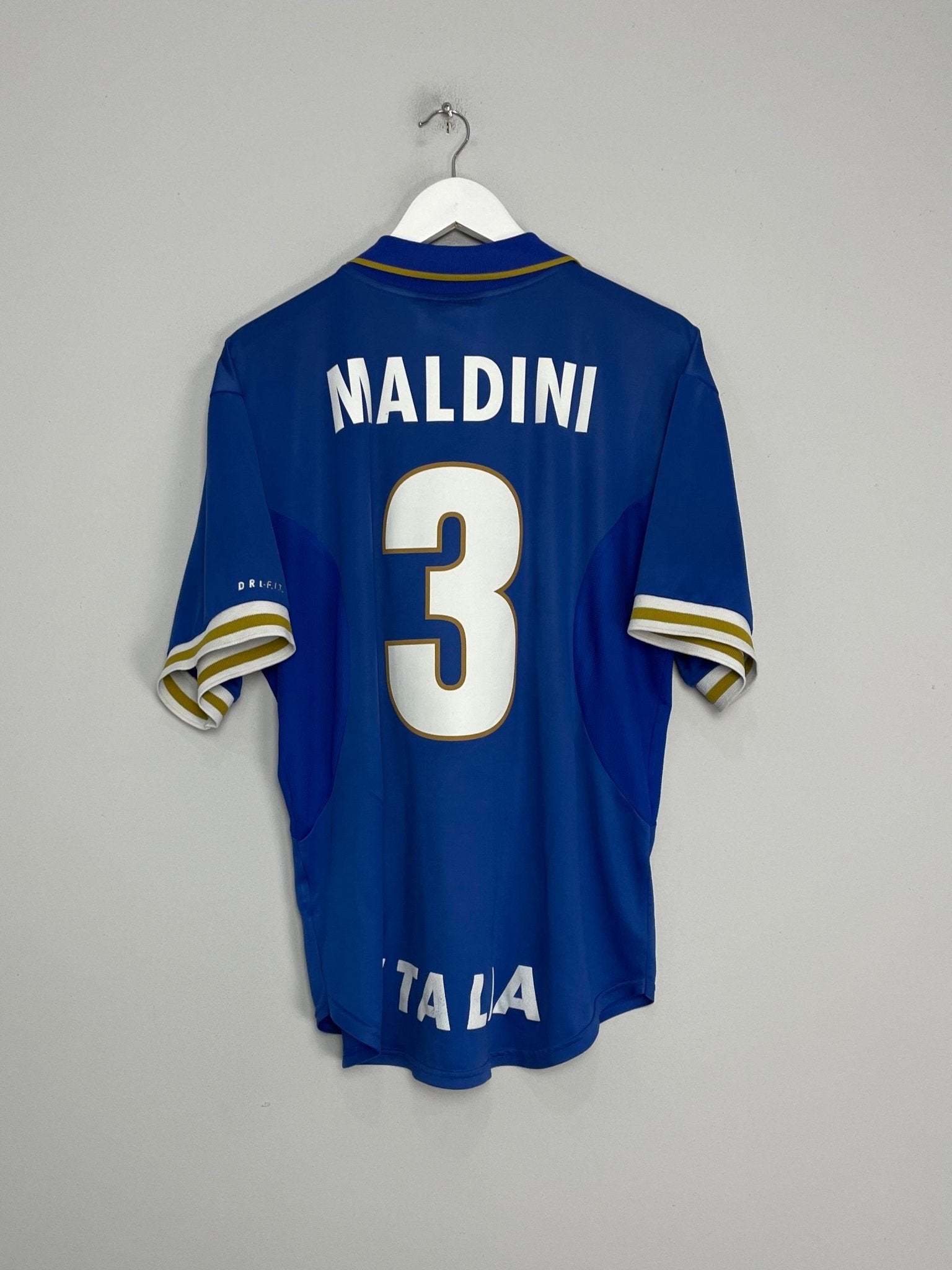 Shop 1996/97 ITALY MALDINI #3 HOME SHIRT (XL) NIKE, classic football shirts, vintage football shirts & retro soccer jerseys at Cult Kits