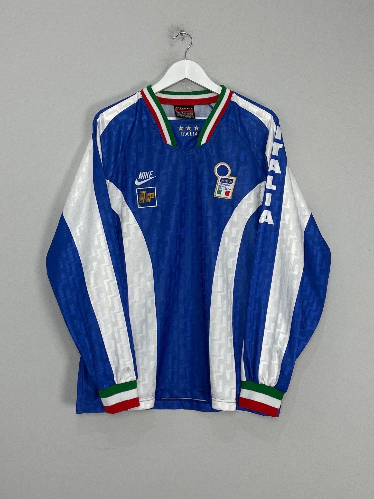 1996/97 ITALY *PLAYER ISSUE* TRAINING SHIRT (XL) NIKE – Cult Kits
