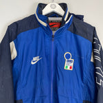 Shop 1996/97 ITALY TRACK JACKET (L) NIKE, classic football shirts, vintage football shirts & retro soccer jerseys at Cult Kits