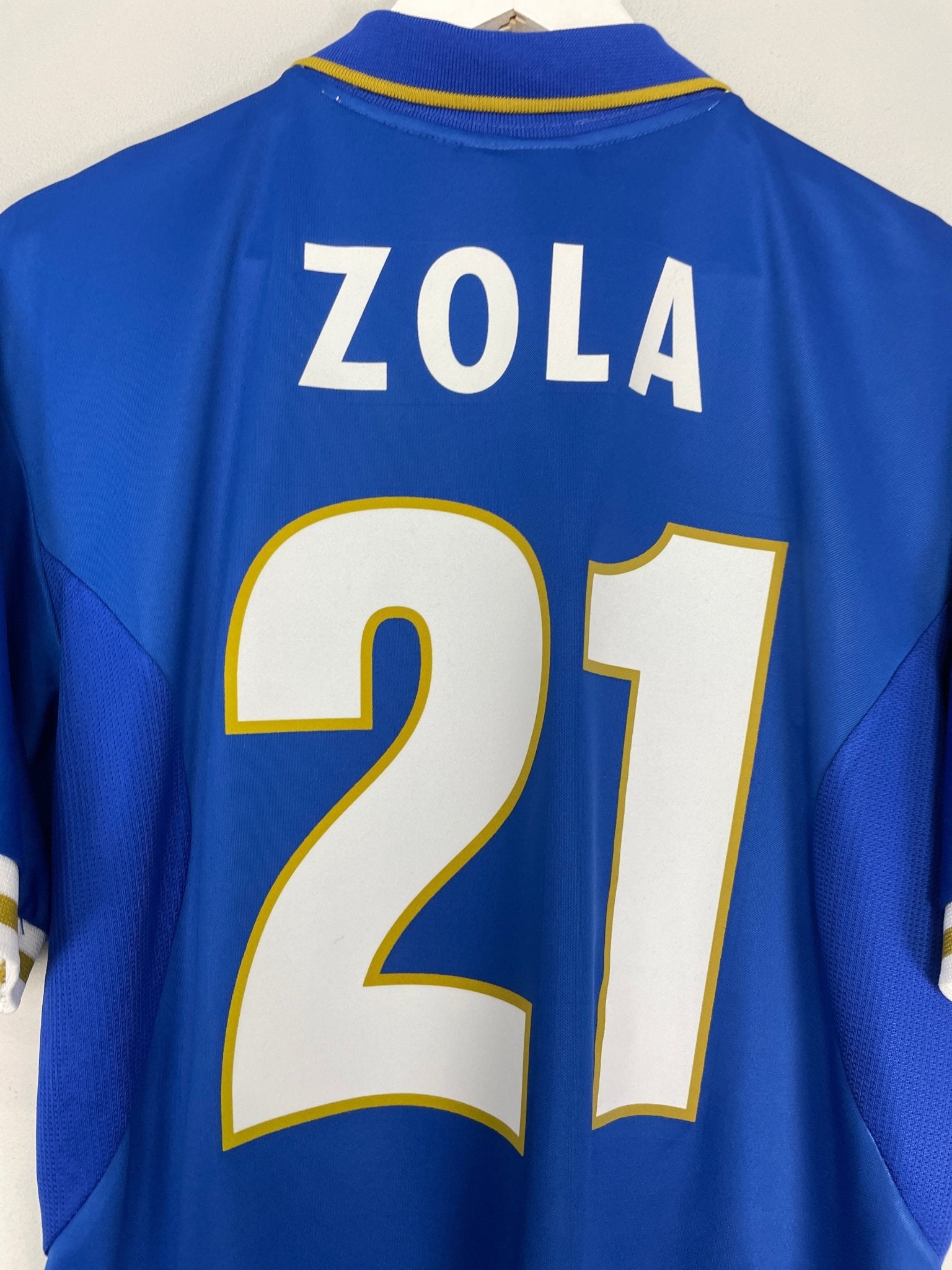 Shop 1996/97 ITALY ZOLA #21 HOME SHIRT (L) NIKE, classic football shirts, vintage football shirts & retro soccer jerseys at Cult Kits