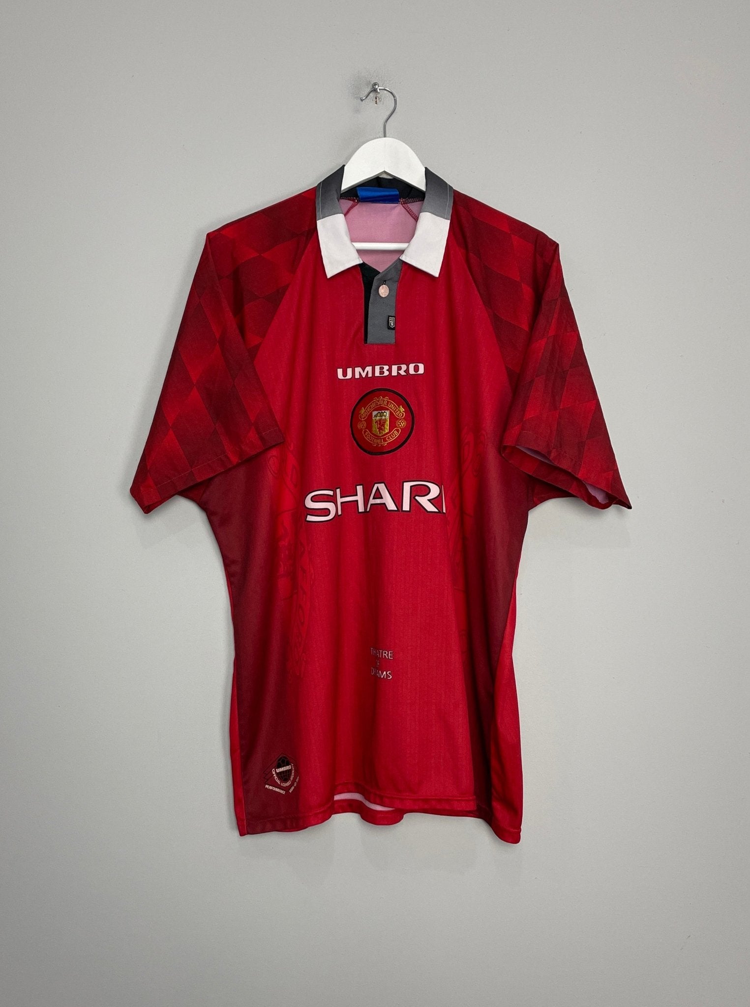 Shop 1996/97 MANCHESTER UNITED BECKHAM #10 HOME SHIRT (XL) UMBRO, classic football shirts, vintage football shirts & retro soccer jerseys at Cult Kits
