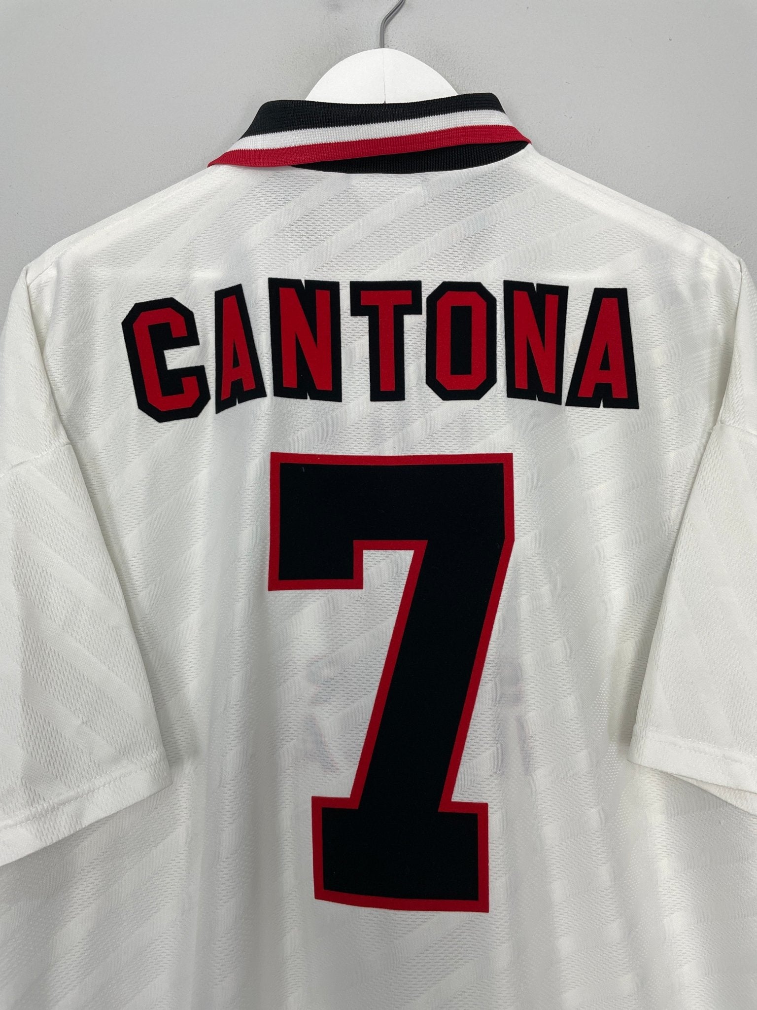 Shop 1996/97 MANCHESTER UNITED CANTONA #7 AWAY SHIRT (XXL) UMBRO, classic football shirts, vintage football shirts & retro soccer jerseys at Cult Kits