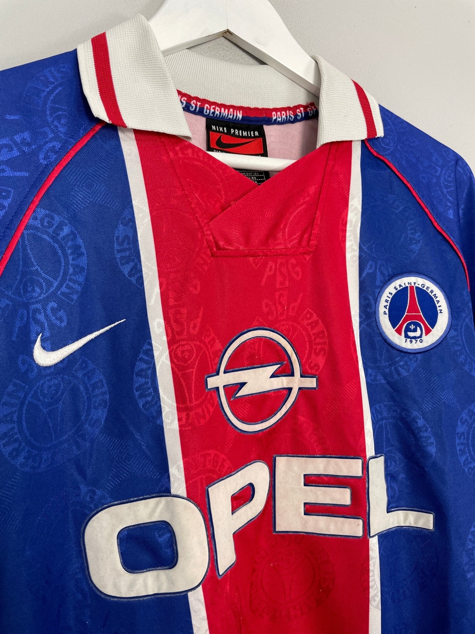 Shop 1996/97 PSG HOME SHIRT (L) NIKE, classic football shirts, vintage football shirts & retro soccer jerseys at Cult Kits