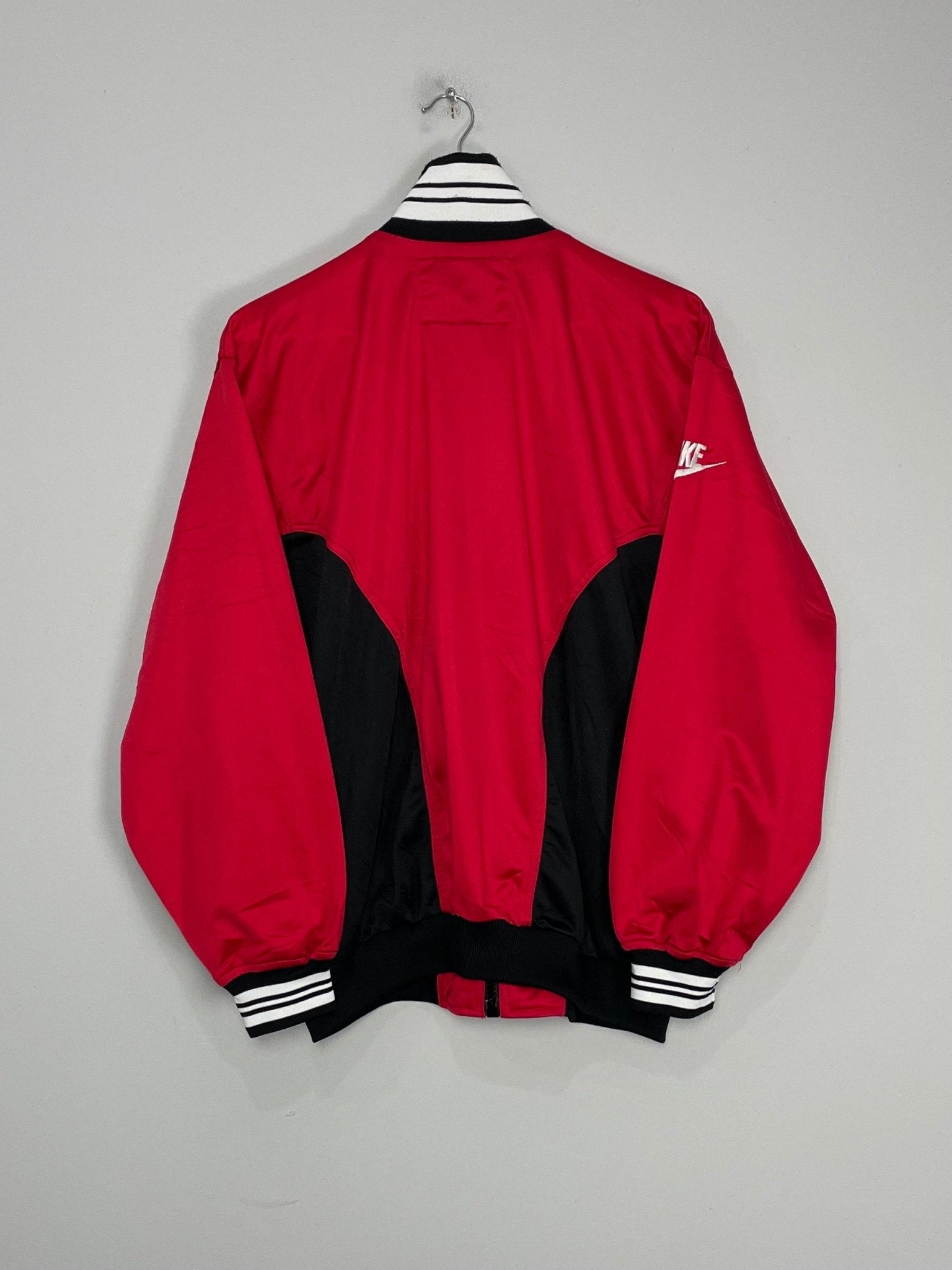 Shop 1996/97 PSV TRACK JACKET (M) NIKE, classic football shirts, vintage football shirts & retro soccer jerseys at Cult Kits