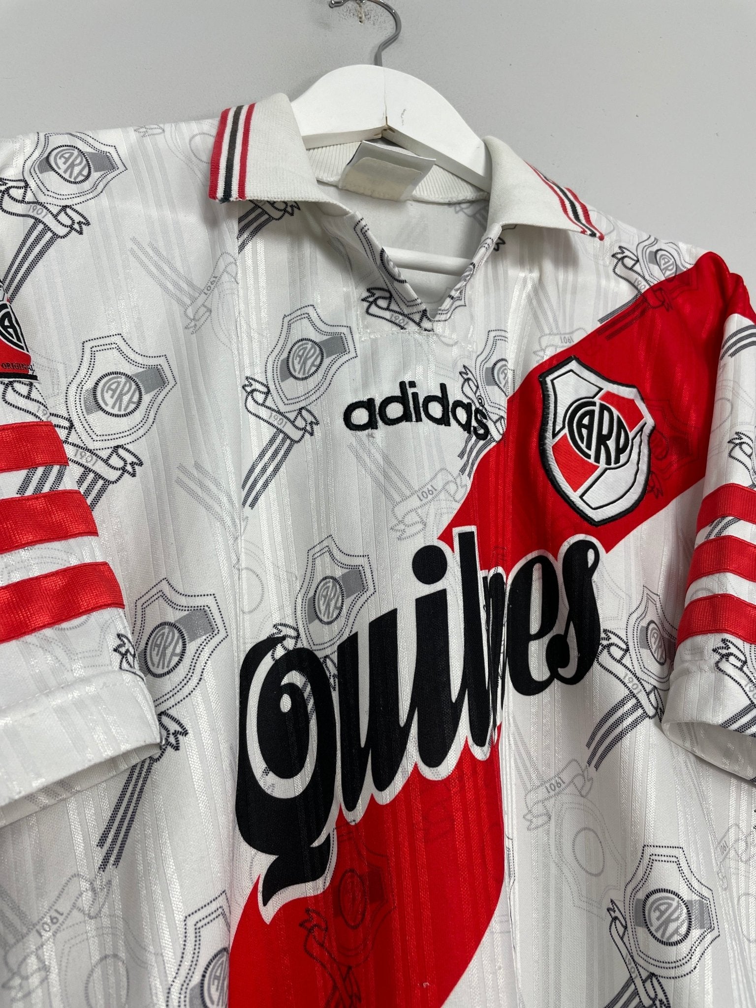 Shop 1996/97 RIVER PLATE HOME SHIRT (L) ADIDAS, classic football shirts, vintage football shirts & retro soccer jerseys at Cult Kits