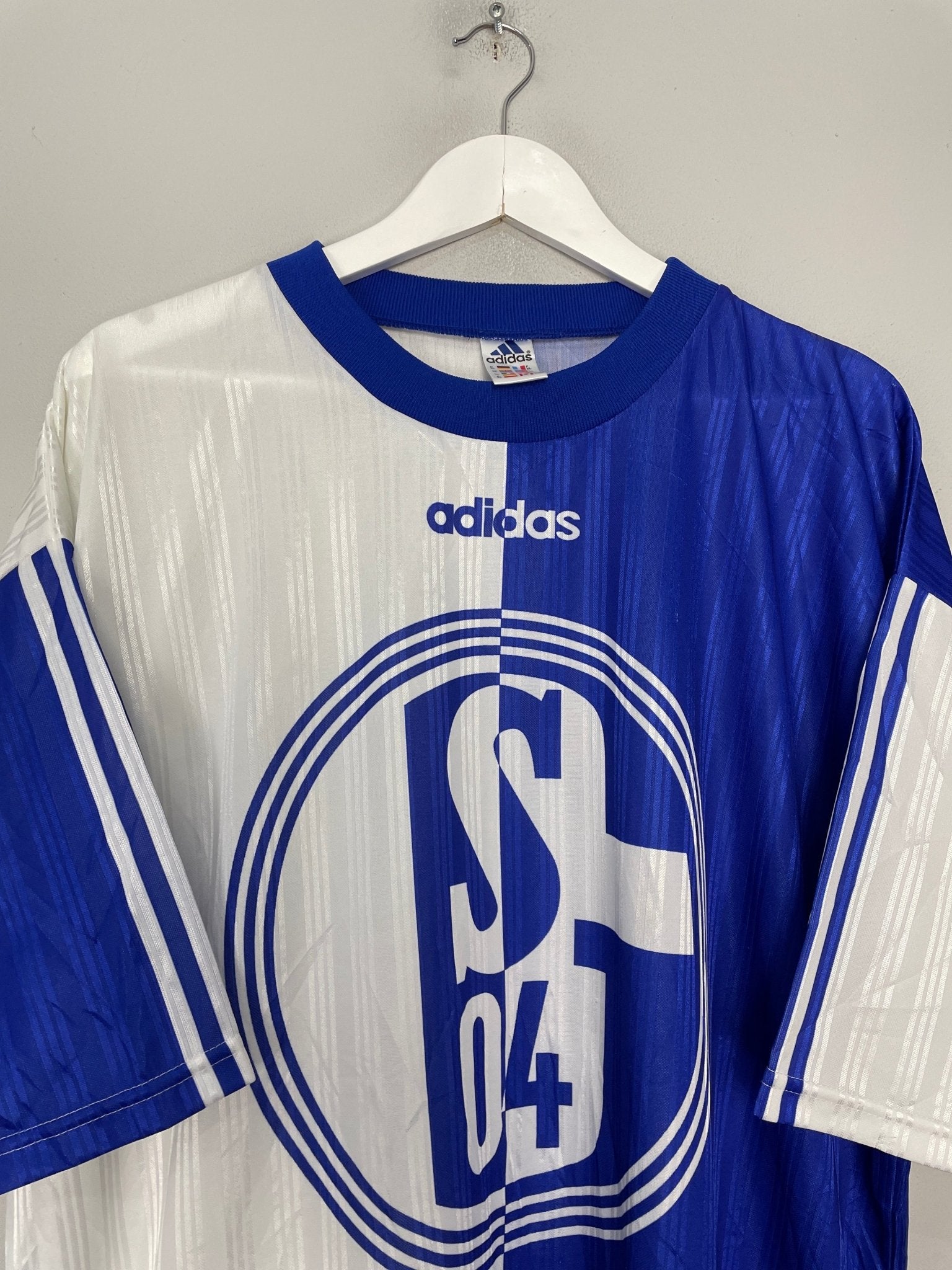 Shop 1996/97 SCHALKE TRAINING SHIRT (XL) ADIDAS, classic football shirts, vintage football shirts & retro soccer jerseys at Cult Kits