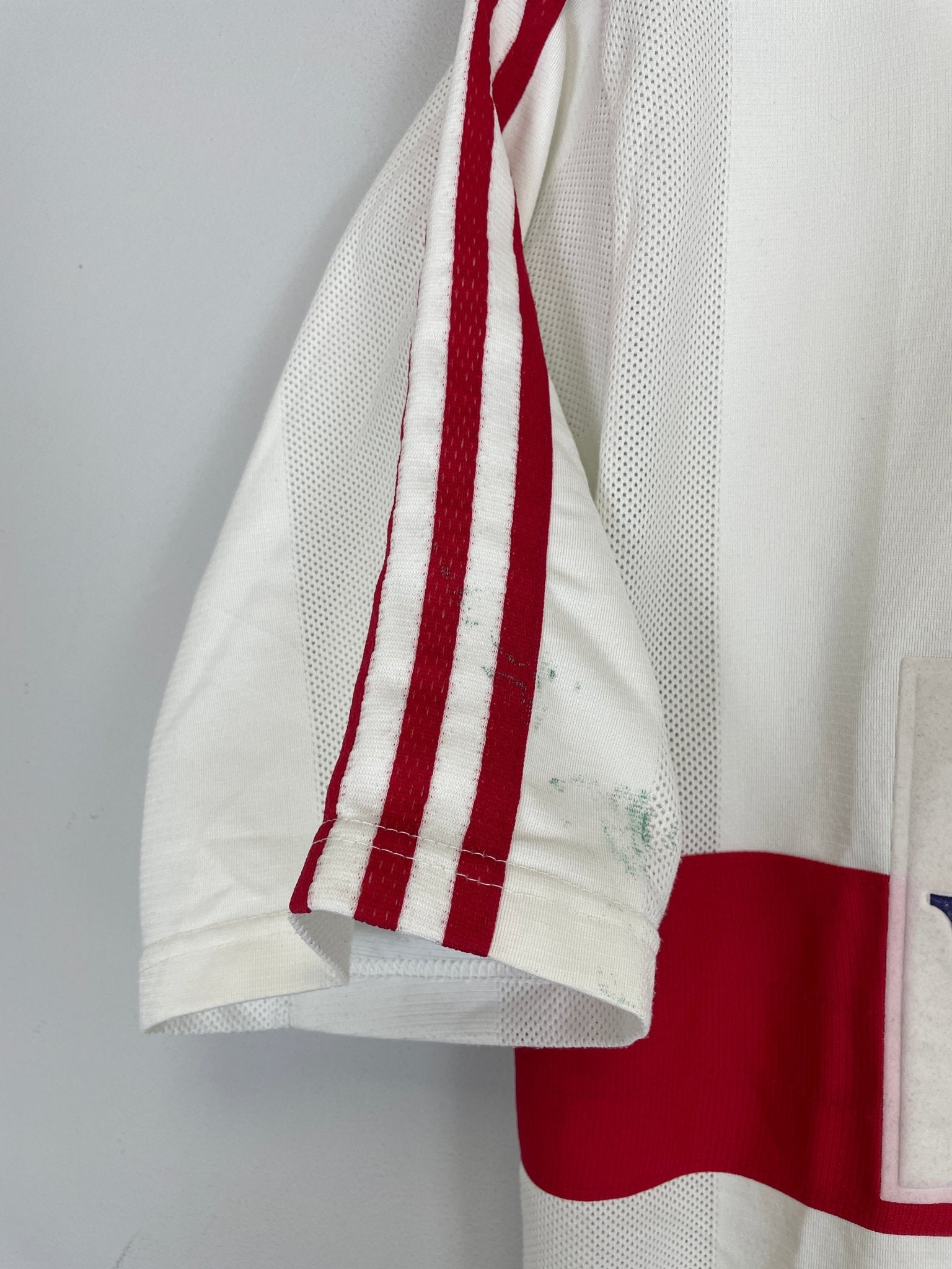 Shop 1996/97 STUTTGART HOME SHIRT (M) ADIDAS, classic football shirts, vintage football shirts & retro soccer jerseys at Cult Kits