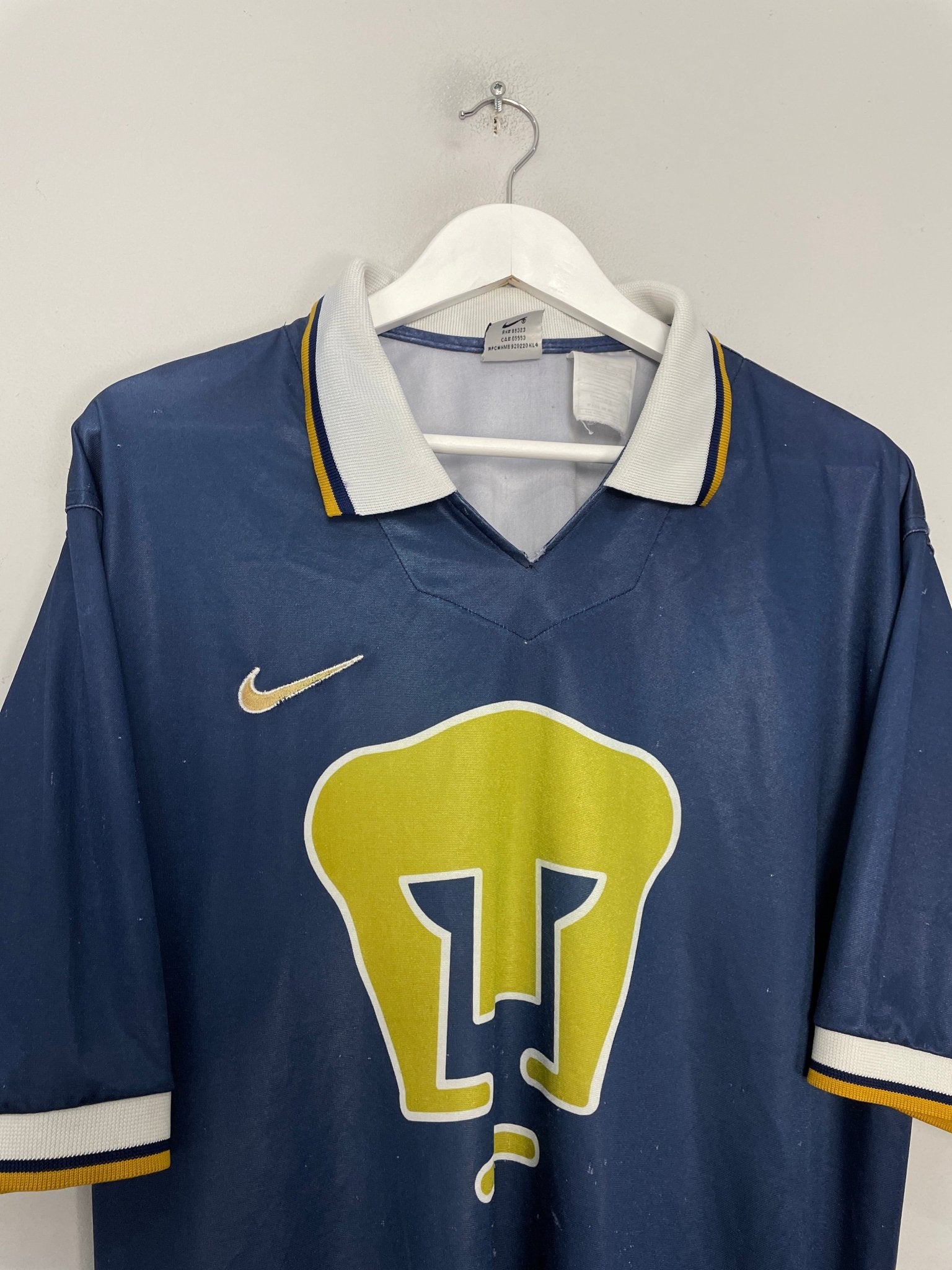 Shop 1996/97 UNAM PUMAS HOME SHIRT (XL) NIKE, classic football shirts, vintage football shirts & retro soccer jerseys at Cult Kits