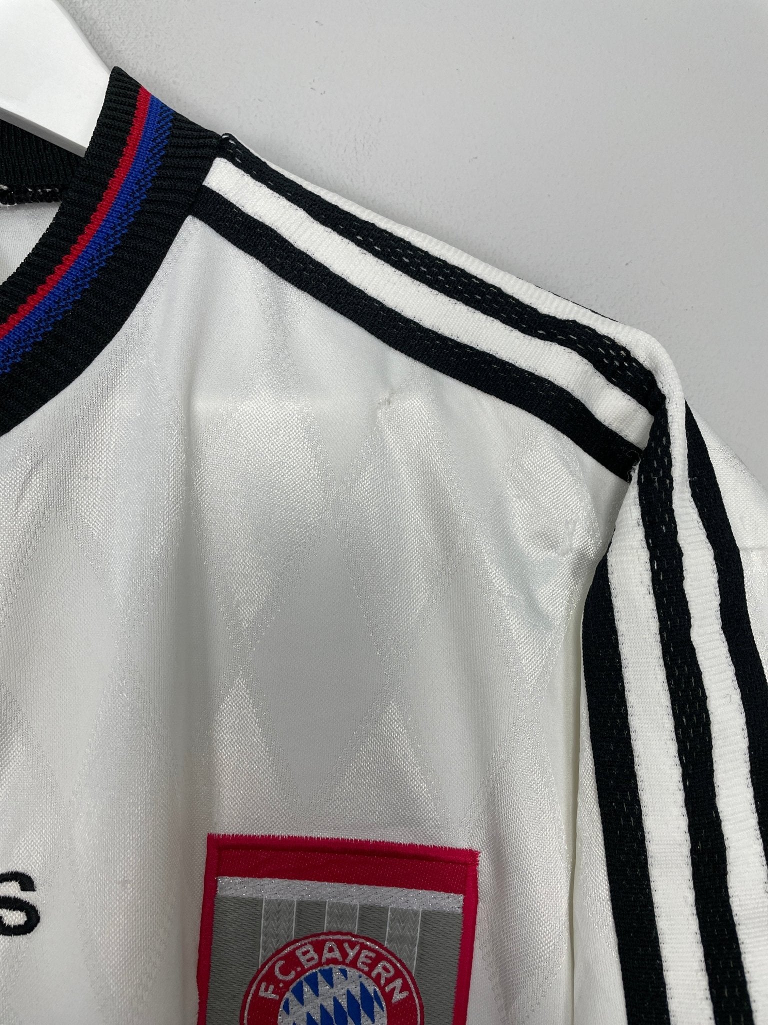Shop 1996/98 BAYERN MUNICH AWAY SHIRT (XL) ADIDAS, classic football shirts, vintage football shirts & retro soccer jerseys at Cult Kits