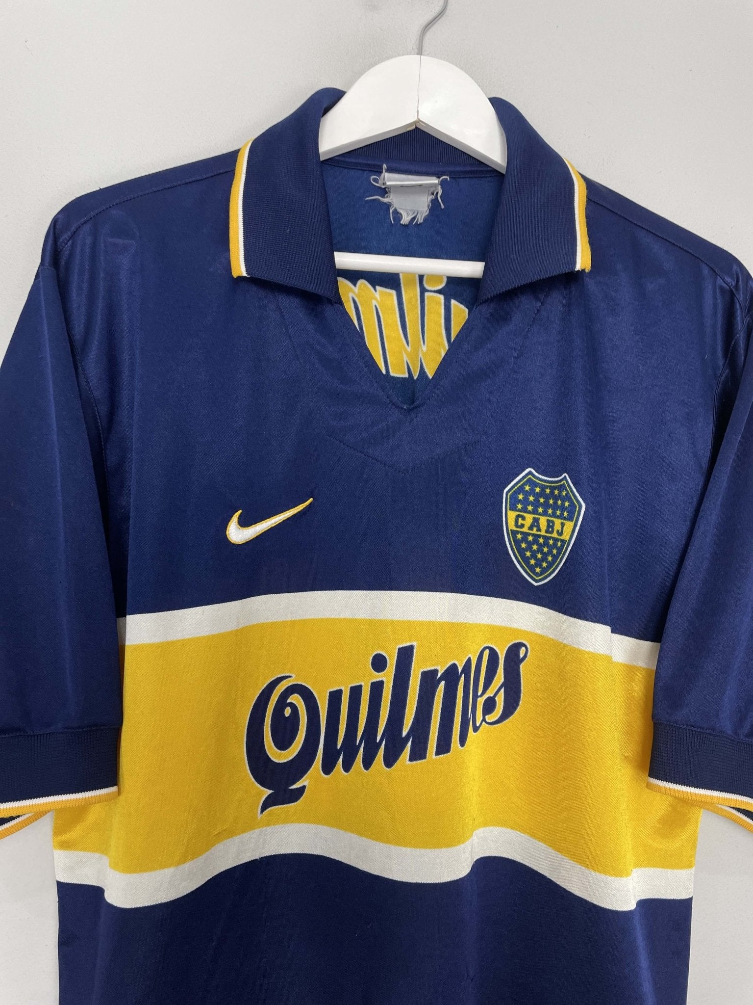 Shop 1996/98 BOCA JUNIORS HOME SHIRT (L) NIKE, classic football shirts, vintage football shirts & retro soccer jerseys at Cult Kits