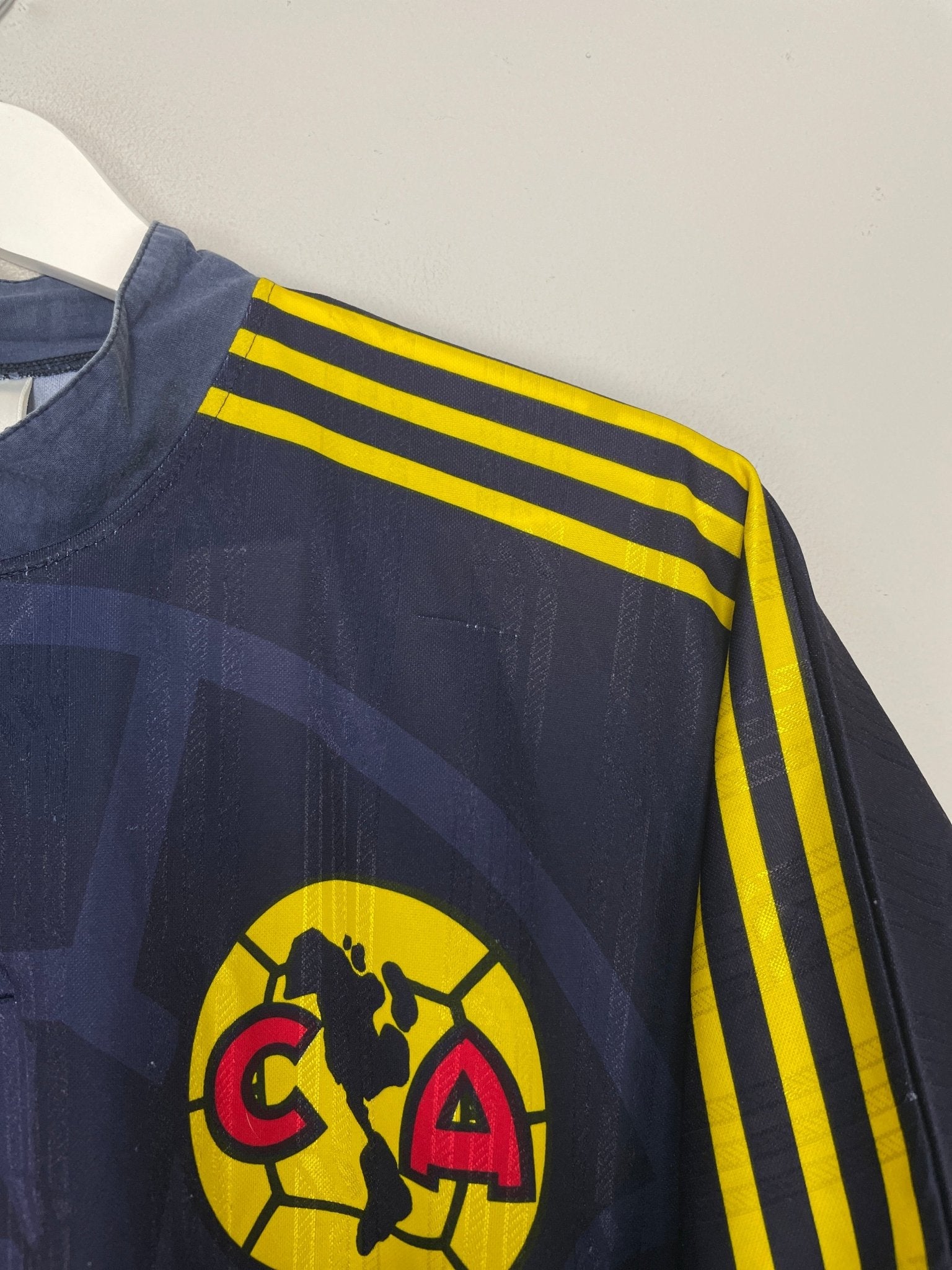 Shop 1996/98 CLUB AMERICA AWAY SHIRT (L) ADIDAS, classic football shirts, vintage football shirts & retro soccer jerseys at Cult Kits